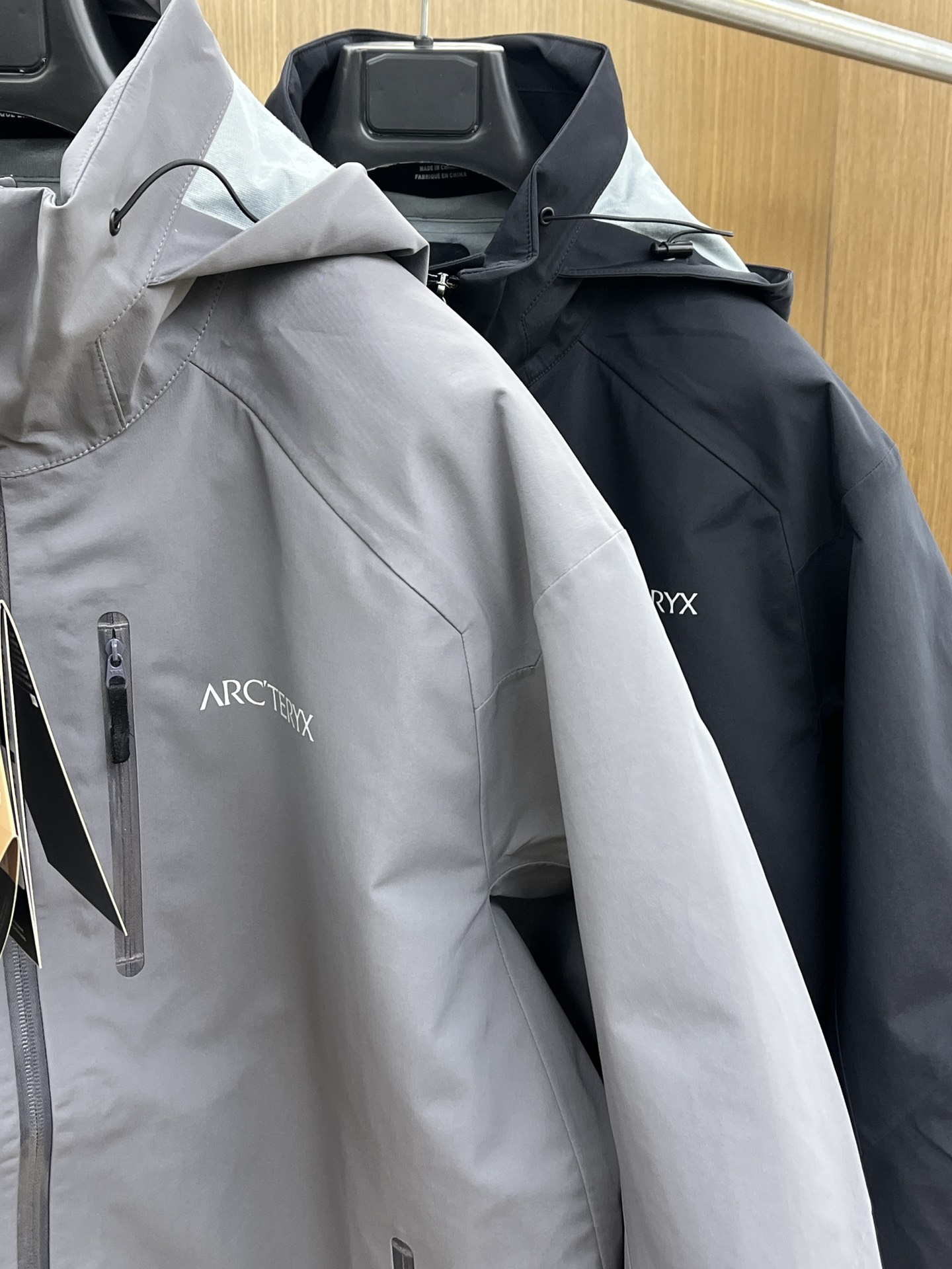 秋冬 Arc 🔥官网同款 原厂货💥独家专供最新时尚秋冬夹克 经典设计感与颜值爆棚的外套，品质更是无法挑剔