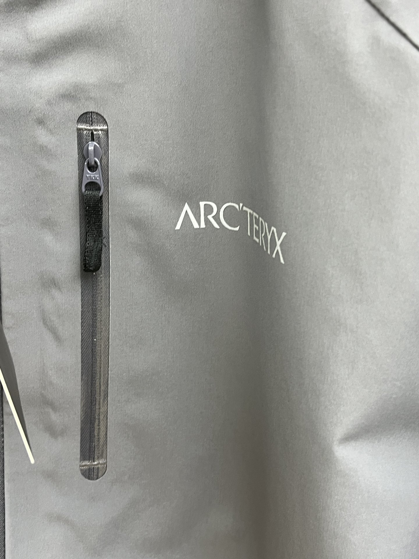 秋冬 Arc 🔥官网同款 原厂货💥独家专供最新时尚秋冬夹克 经典设计感与颜值爆棚的外套，品质更是无法挑剔