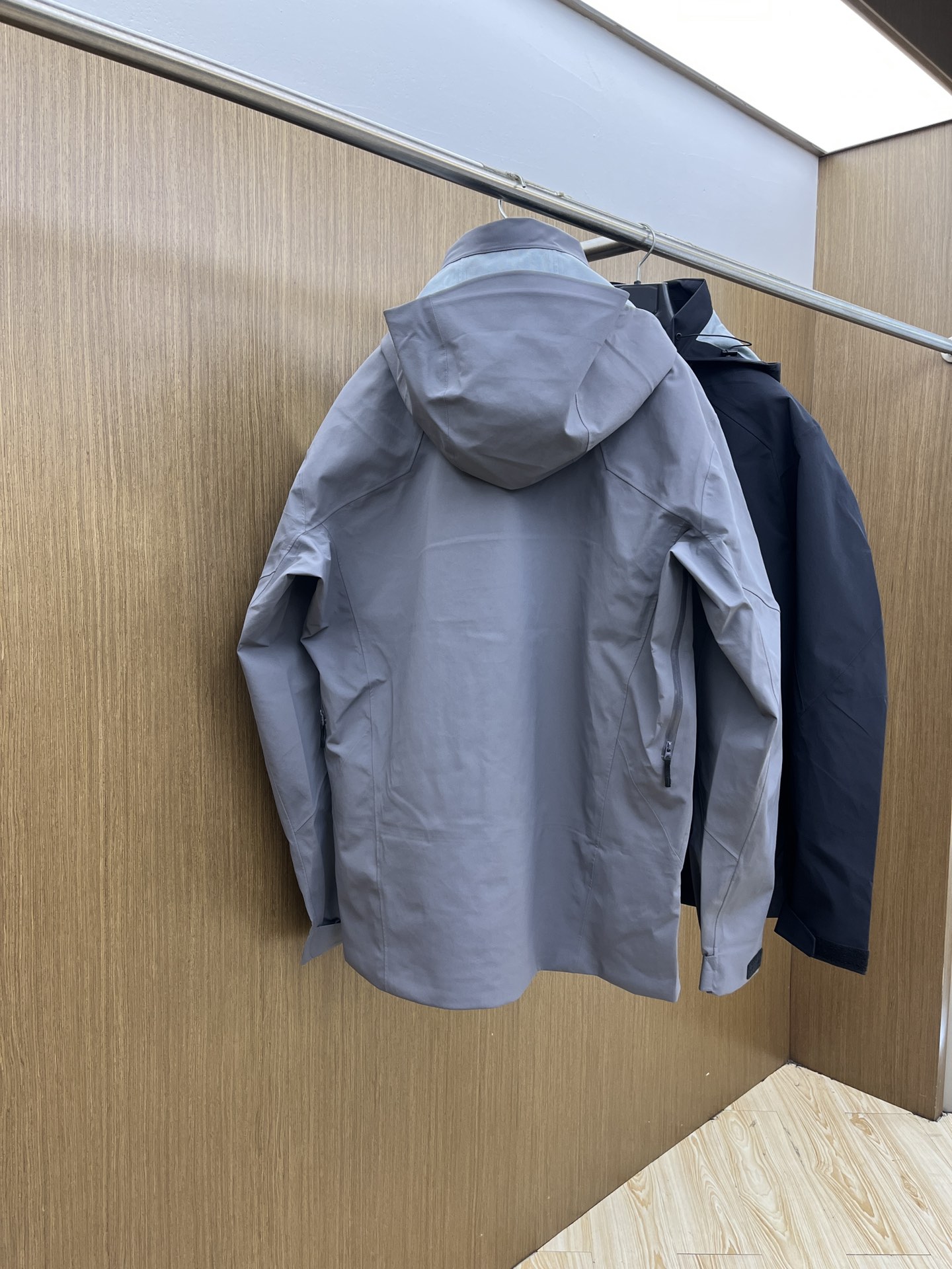 秋冬 Arc 🔥官网同款 原厂货💥独家专供最新时尚秋冬夹克 经典设计感与颜值爆棚的外套，品质更是无法挑剔