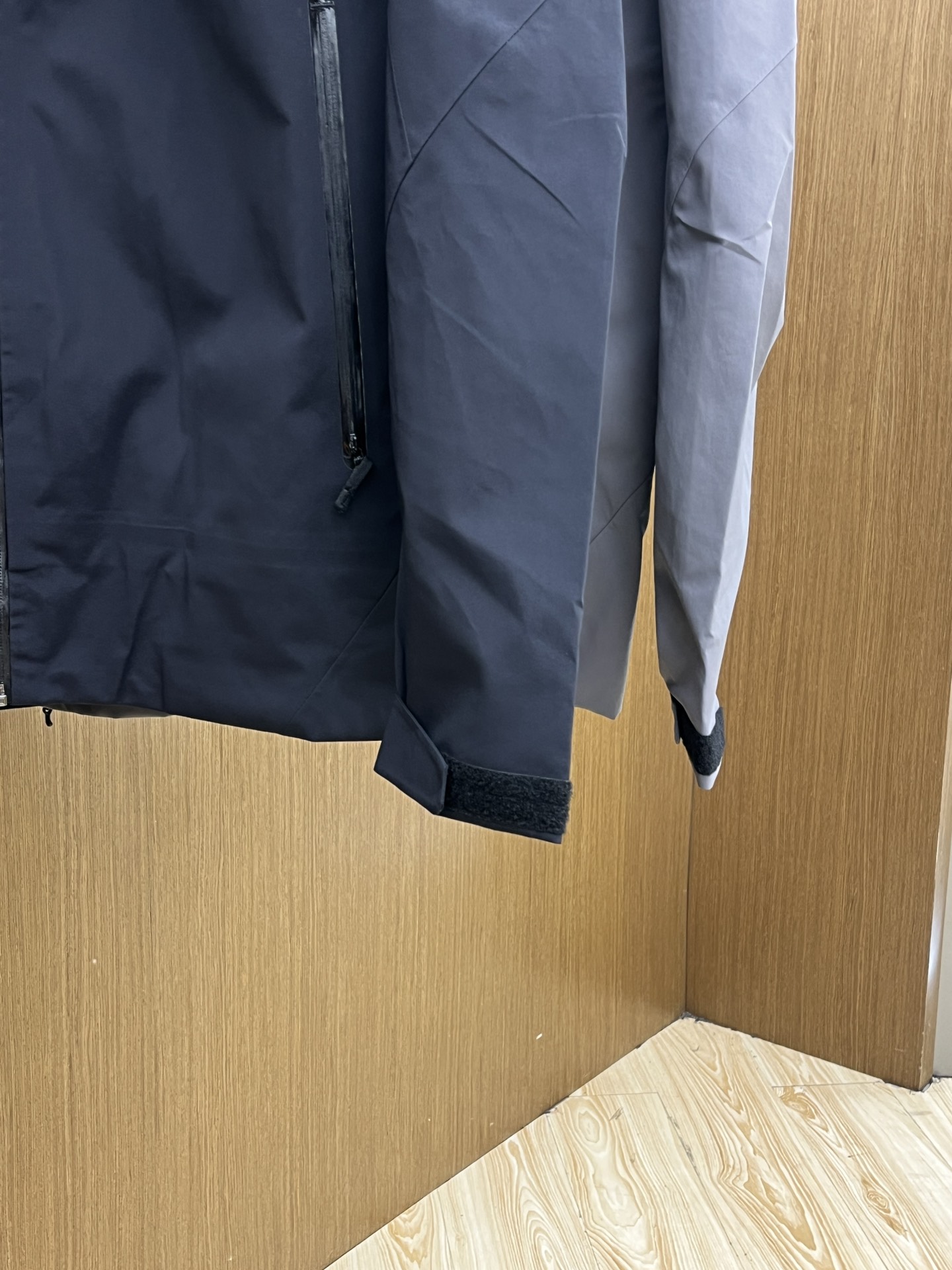 秋冬 Arc 🔥官网同款 原厂货💥独家专供最新时尚秋冬夹克 经典设计感与颜值爆棚的外套，品质更是无法挑剔