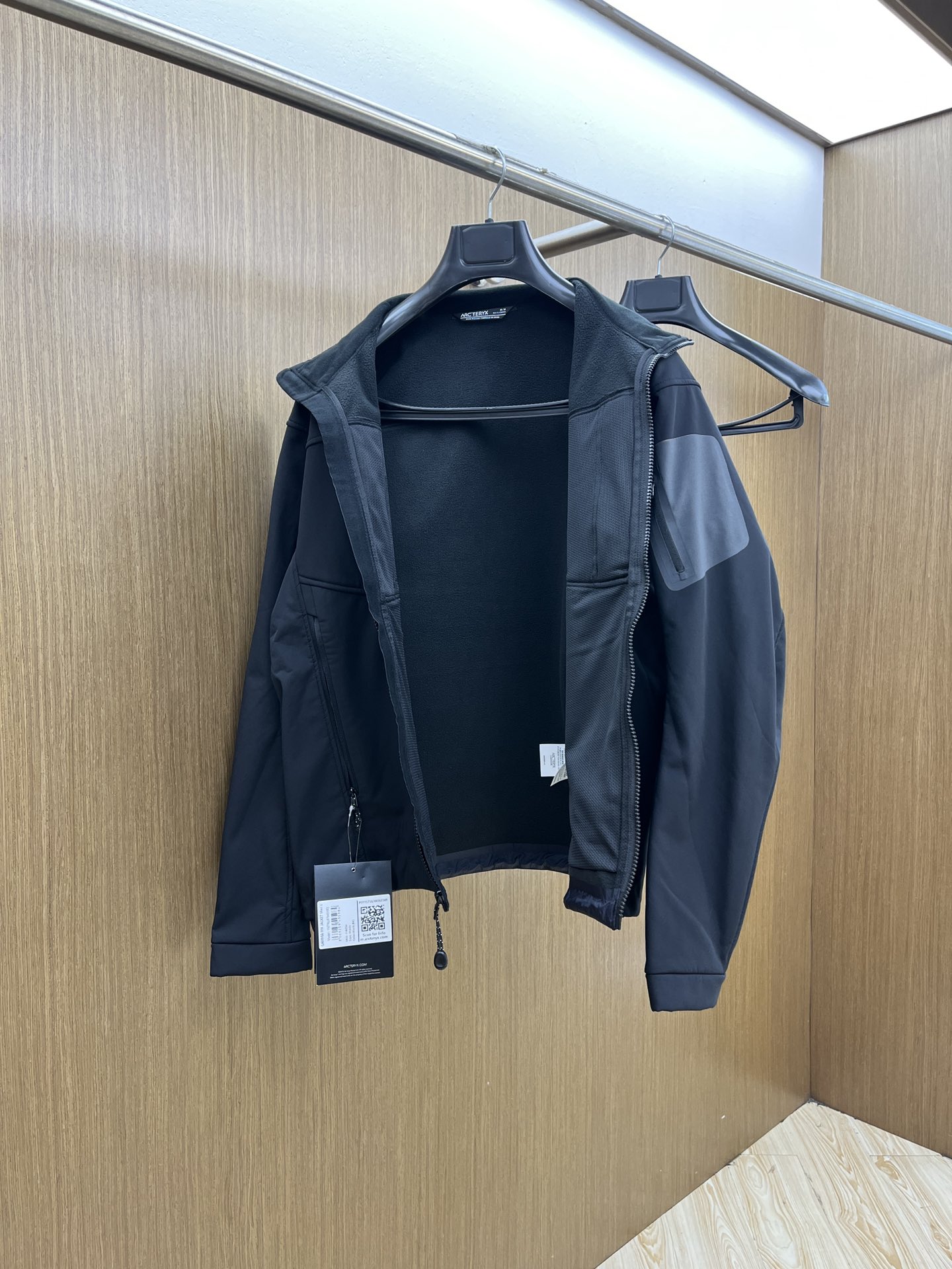 秋冬 Arc 🔥官网同款💥独家专供最新时尚秋冬夹克 经典设计感与颜值爆棚的外套，品质更是无法挑剔品控可以