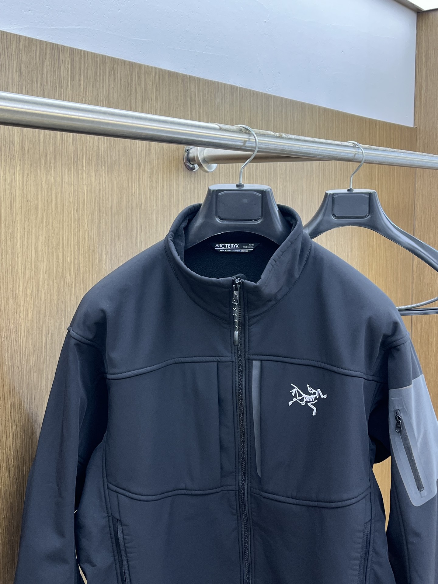 秋冬 Arc 🔥官网同款💥独家专供最新时尚秋冬夹克 经典设计感与颜值爆棚的外套，品质更是无法挑剔品控可以