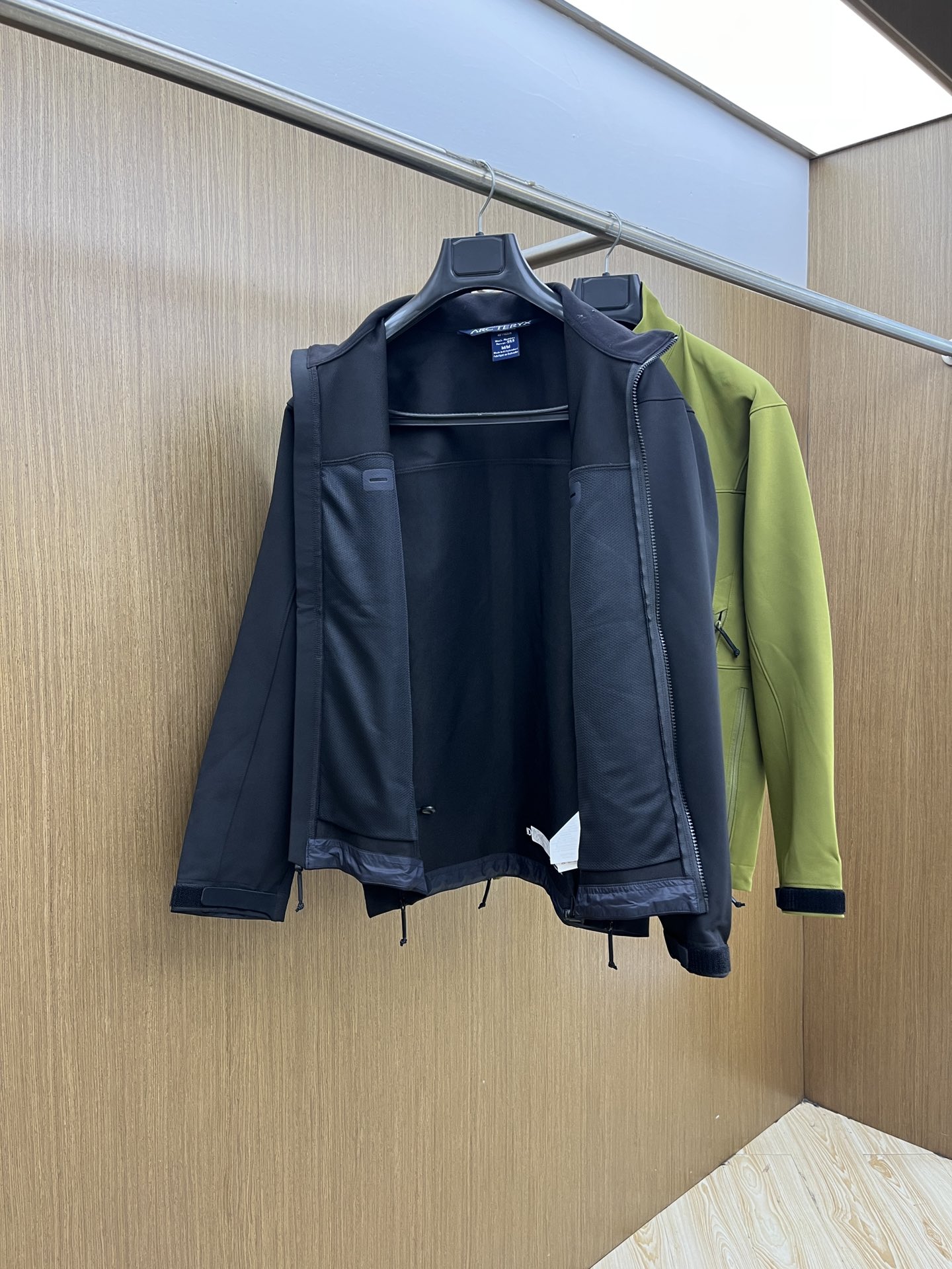 秋冬 Arc 🔥官网同款💥独家专供最新时尚秋冬夹克 经典设计感与颜值爆棚的外套，品质更是无法挑剔品控可以