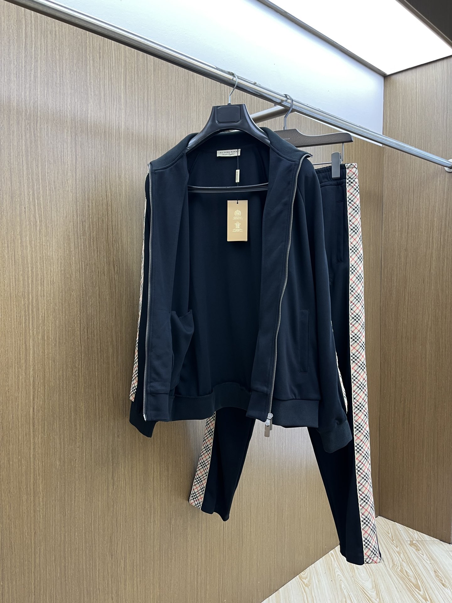 秋冬/套 BBR 🔥官网独家专供 高端独家定制款 秋冬新款专柜同款休闲套装，透气舒适休闲！高级感满满！细