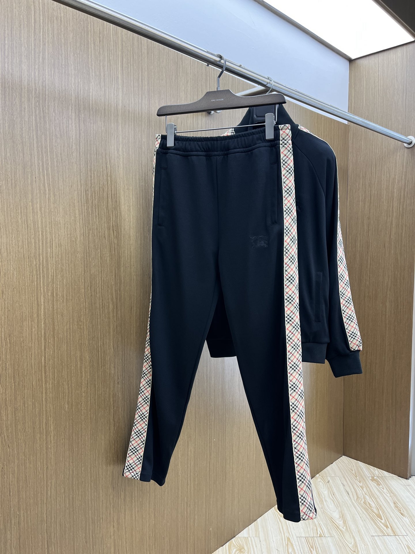 秋冬/套 BBR 🔥官网独家专供 高端独家定制款 秋冬新款专柜同款休闲套装，透气舒适休闲！高级感满满！细