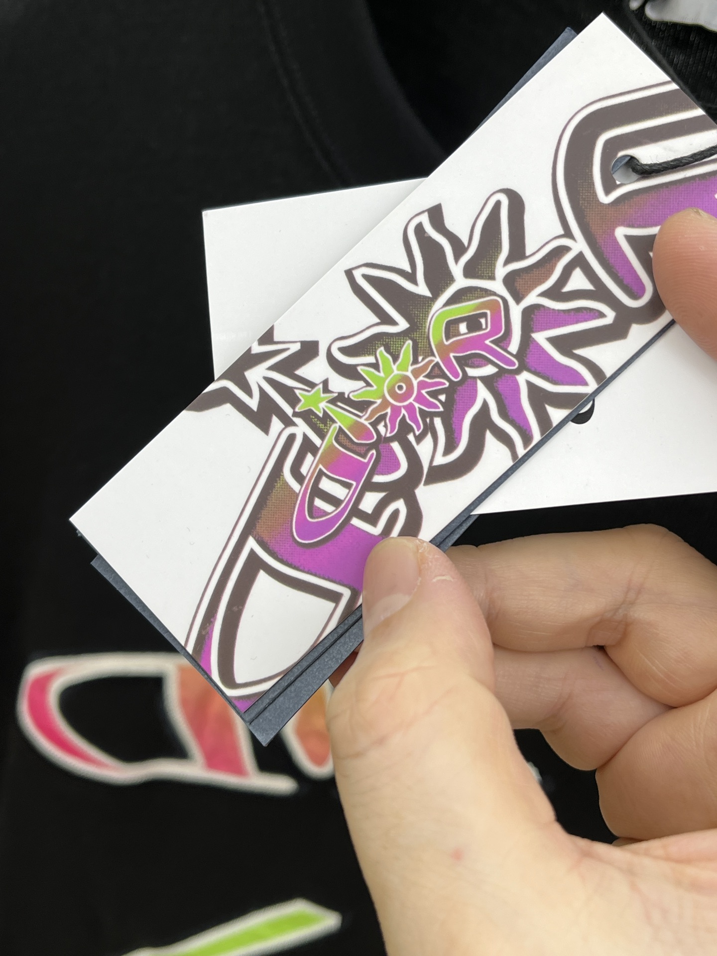  Dior × 运动风 ， 这波联名王炸谁懂啊💥  蓝调「DIOR」字母印花自带潮酷buff，袖口撞色利