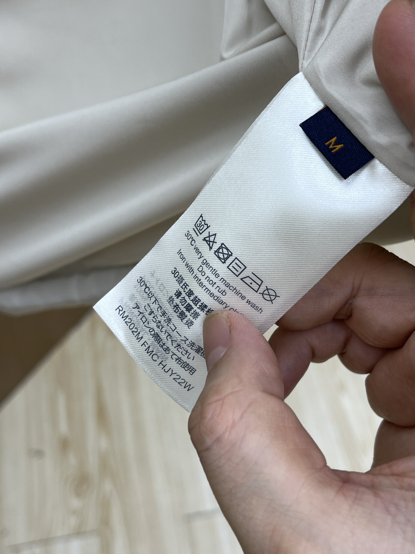 秋冬 棉服🆕1V*路易威登 高版本 2025AW秋冬新款菱型格棉外套，这款菱型格棉服外套采用裥棉设计，手