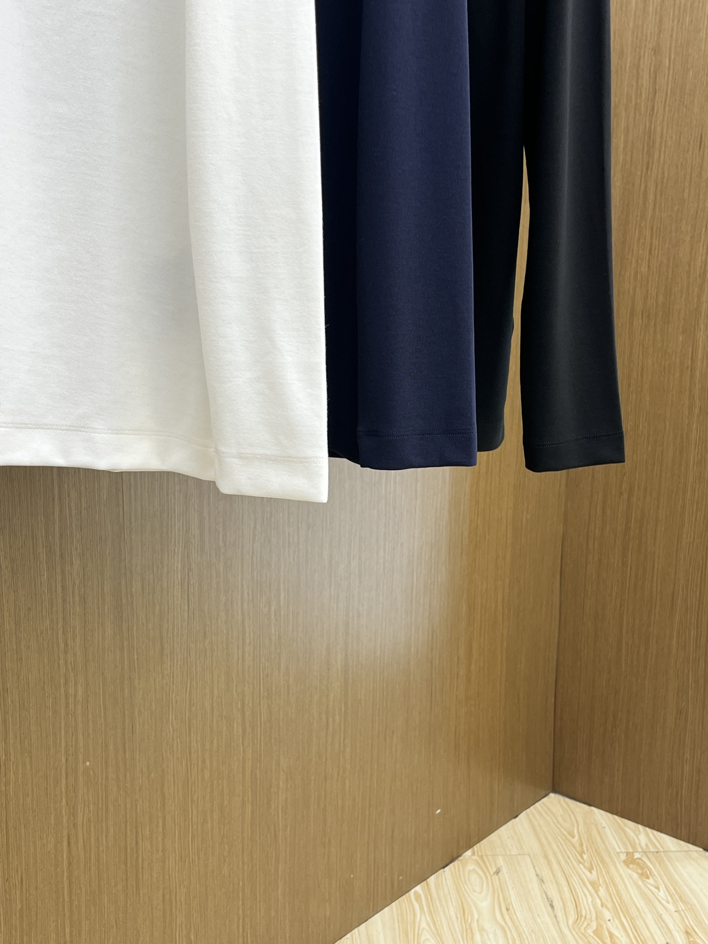 秋冬 PD 🔥秋冬新品#普拉达 面料采用新疆长绒棉 面料细腻柔软上身舒适  fjj胸前设计三角铁标Log