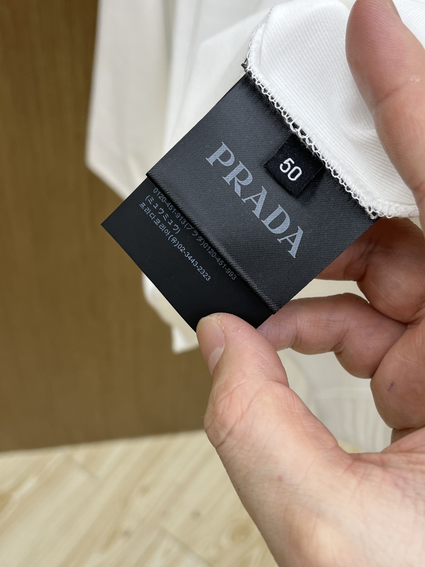 秋冬 PD 🔥秋冬新品#普拉达 面料采用新疆长绒棉 面料细腻柔软上身舒适  fjj胸前设计三角铁标Log