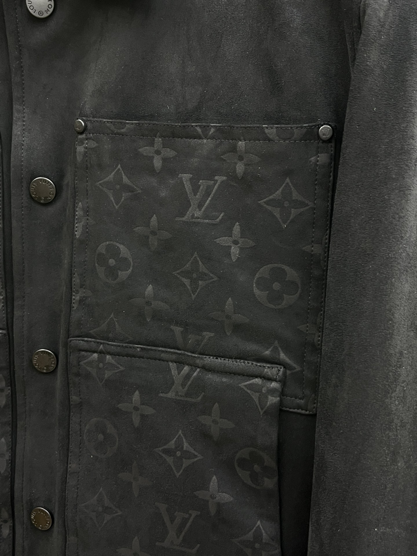 秋冬 LV 🔥🔥秋款新款夹克外套🧥
原版11订制五金配件全进口原版定制 欢迎专柜对比 超柔软 超级重工 