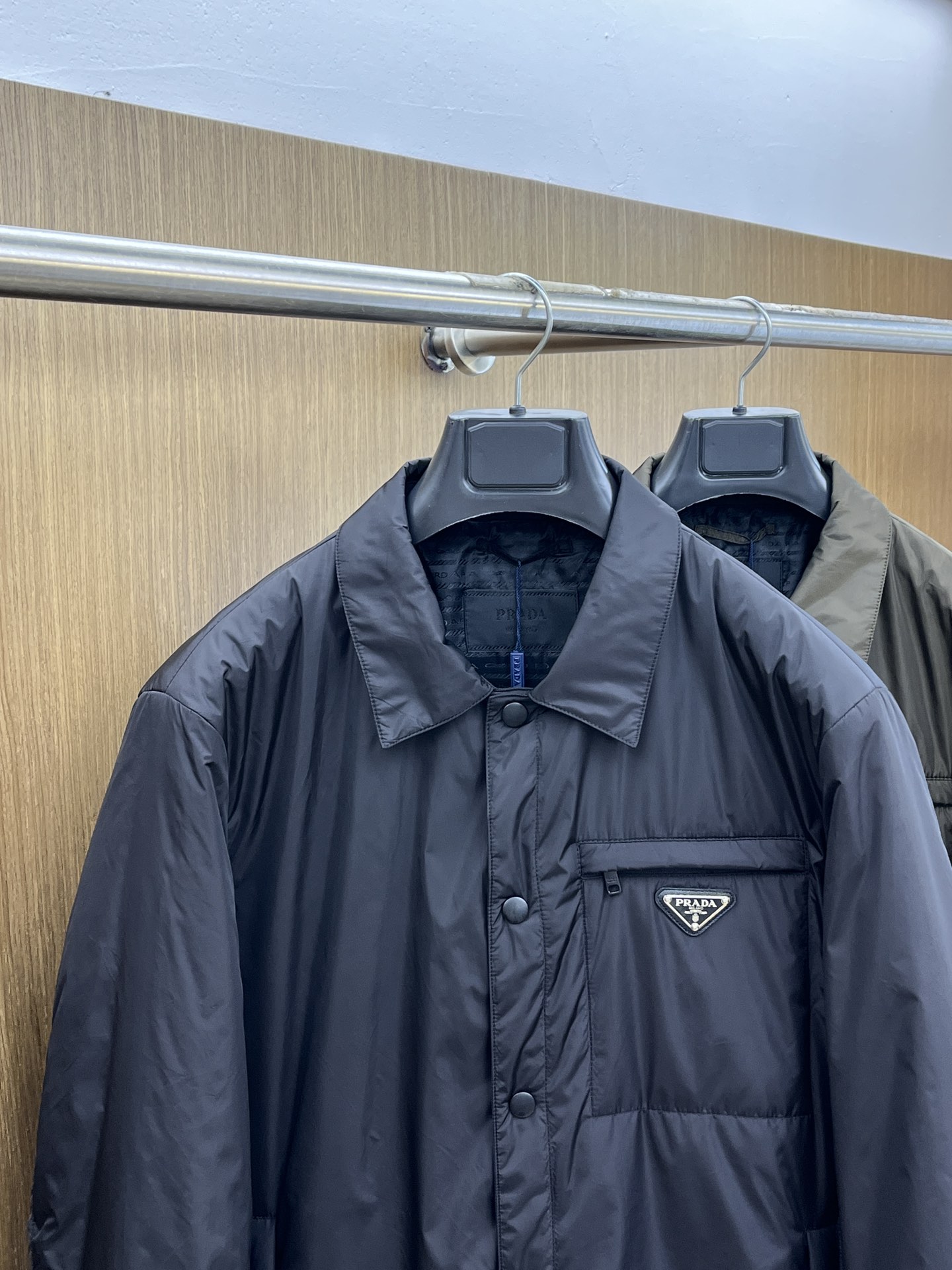 秋冬 PD 🔥🔥秋款新款棉服外套🧥
原版11订制五金配件全进口原版定制 欢迎专柜对比 超柔软 超级重工 
