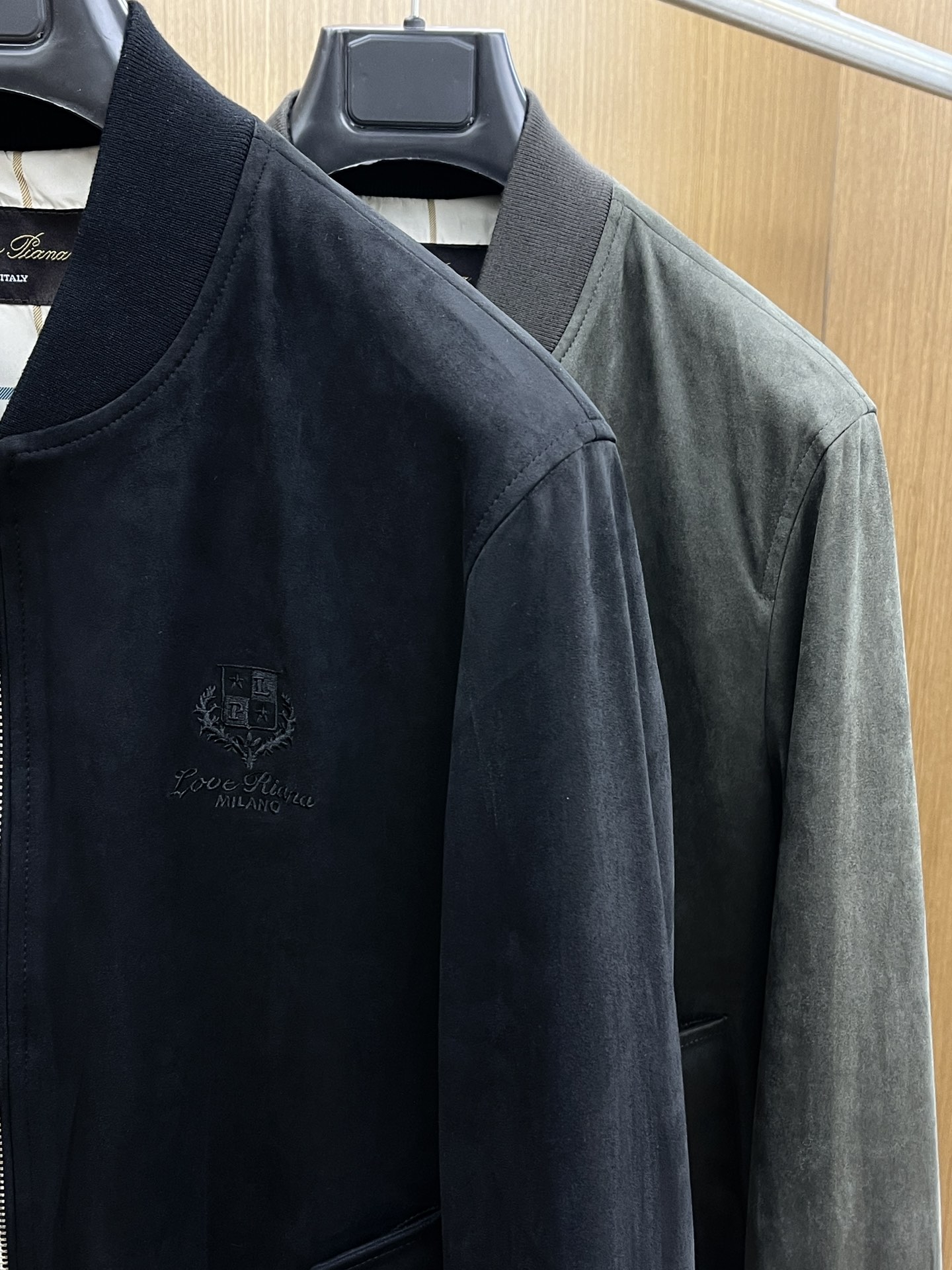 秋冬  lP🆕🔥🔥秋款新款夹克外套🧥
原版11订制五金配件全进口原版定制 欢迎专柜对比 超柔软 超级重工