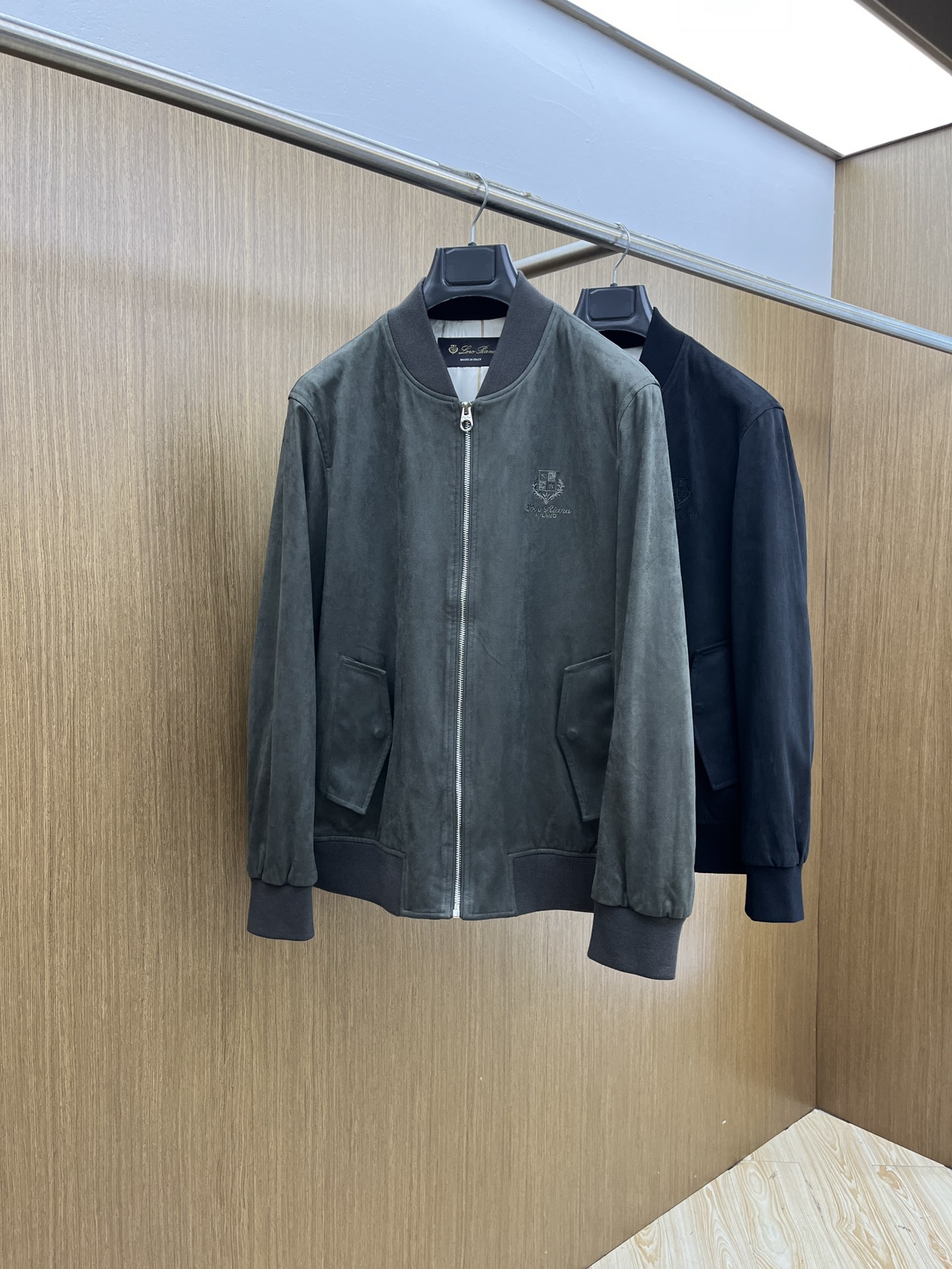 秋冬 lP🆕 🔥🔥秋款新款夹克外套🧥
原版11订制五金配件全进口原版定制 欢迎专柜对比 超柔软 超级重工