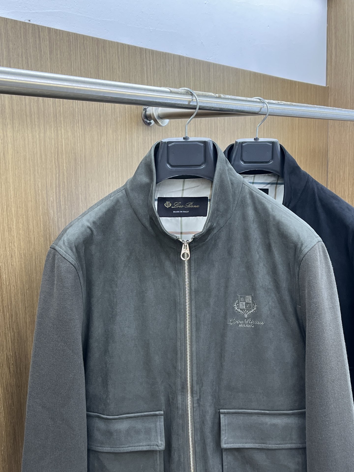 秋冬 lP🆕 🔥🔥秋款新款夹克外套🧥
原版11订制五金配件全进口原版定制 欢迎专柜对比 超柔软 超级重工