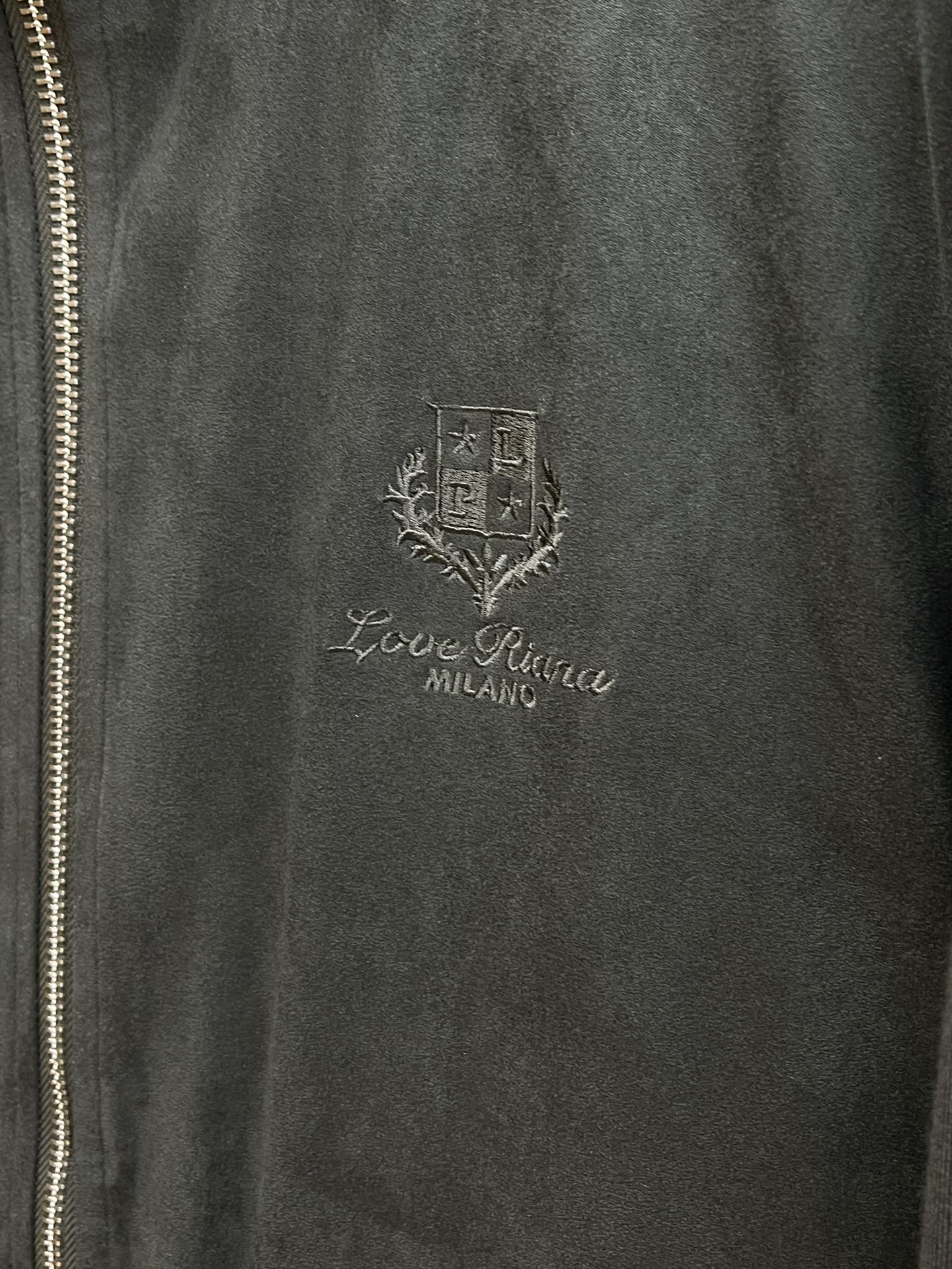 秋冬 lP🆕 🔥🔥秋款新款夹克外套🧥
原版11订制五金配件全进口原版定制 欢迎专柜对比 超柔软 超级重工