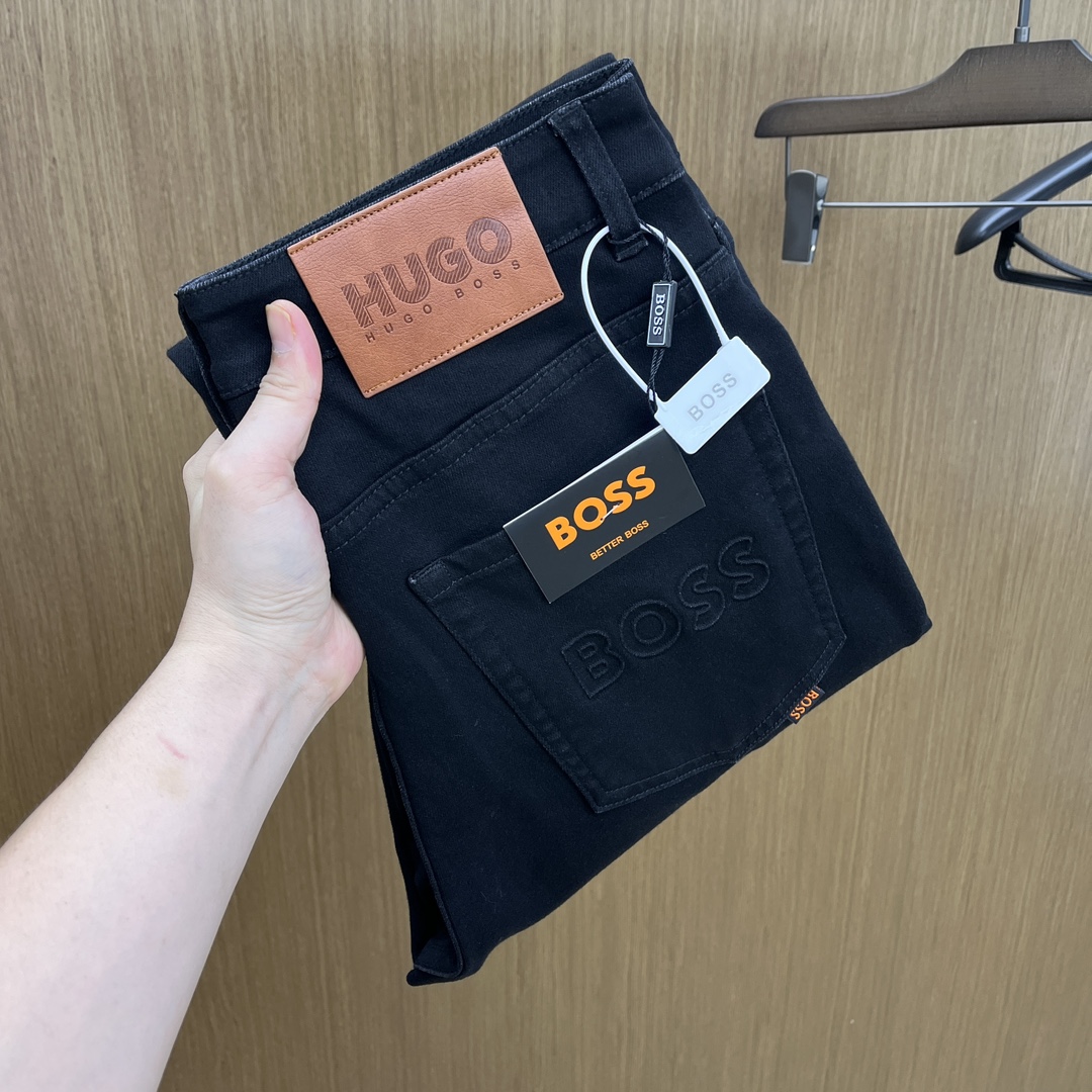 NO:509340,Autumn and Winter Hugo high-end customization, 25SS autumn and winter latest jeans are available at the counter simultaneously, imported color fixing fabrics, original custom reproduction, customer-supplied hardware and auxiliary materials, original quality, heavy industry washing, fine workmanship and excellent upper body!  Preferred single product produced by fax, number 29-38 without 35.37, jeans, alexander wang19860909秋冬 Hugo 高端定制、25SS秋冬最新款牛仔裤 柜台同步发售 进口固色面料 原版定制复刻 客供五金辅料 原单品质 重工洗水 做工走线精细 上身绝佳！优选单品 fax出品 码数29-38无35.37,,jeans,alexander wang,Men's clothing