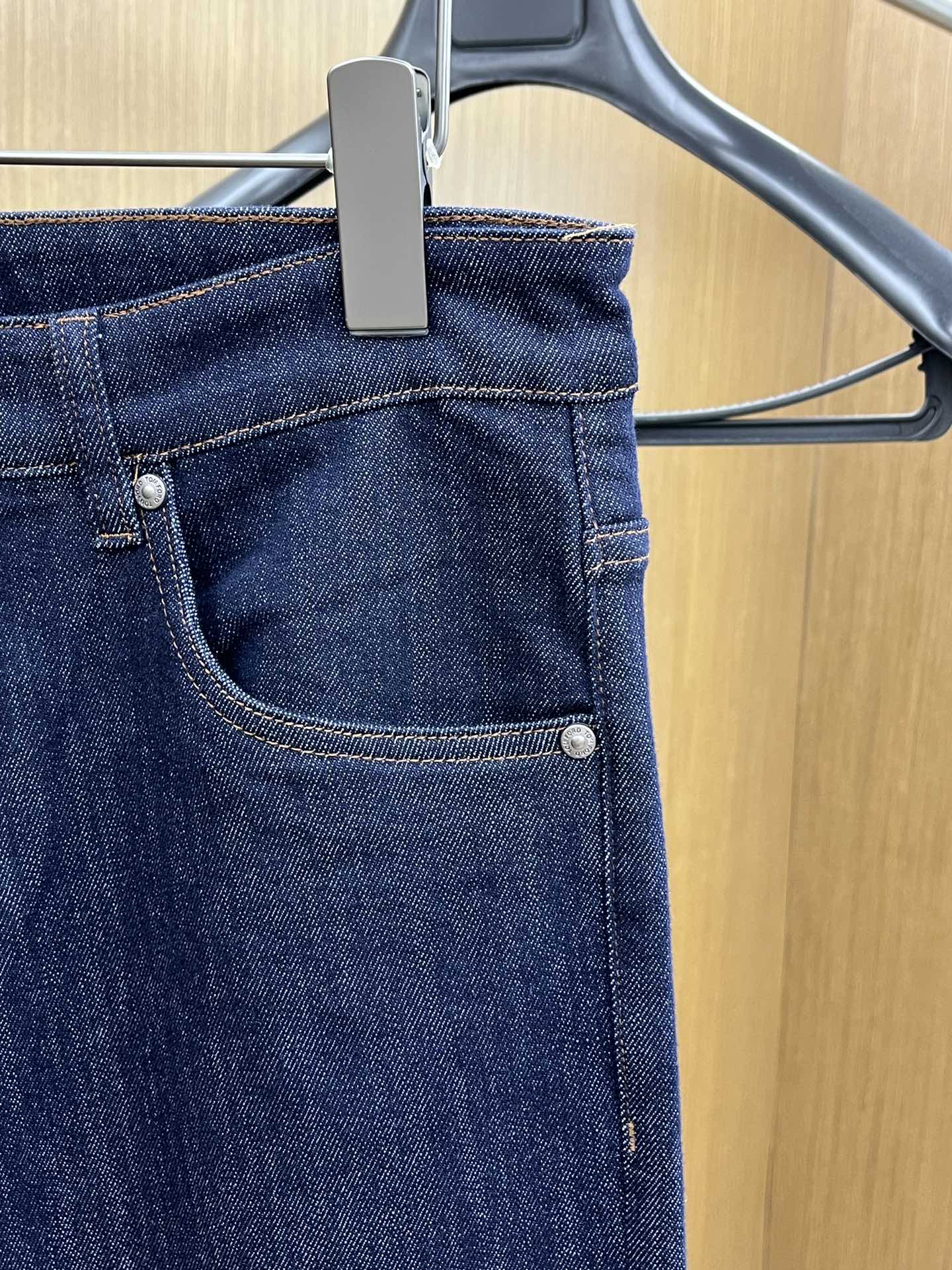 秋冬 TF 🔥🔥高端定制、25SS秋冬最新款牛仔裤 柜台同步发售 进口固色面料 原版定制复刻 客供五金辅