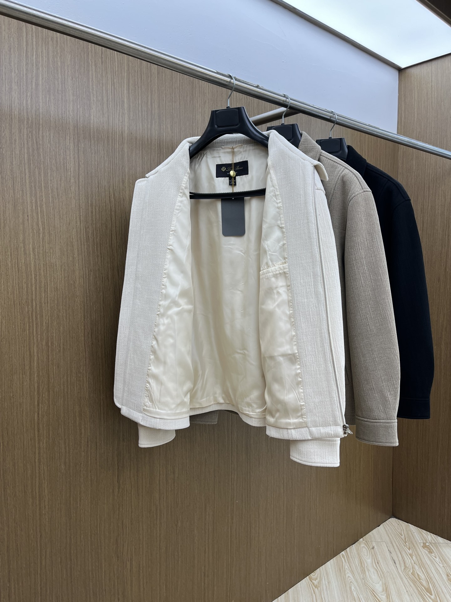 秋冬 lP🆕 🔥🔥ss秋冬新款发布 lP🆕翻领夹克外套，秋季爆款夹薄棉夹克，穿上就是舒适自在又显瘦的存在