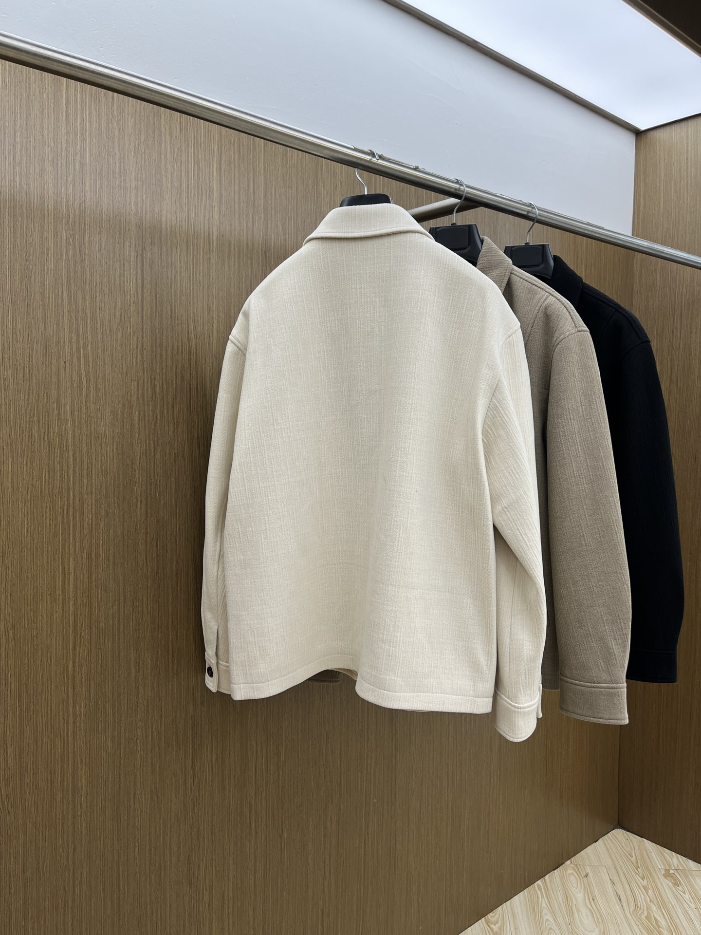 秋冬 lP🆕 🔥🔥ss秋冬新款发布 lP🆕翻领夹克外套，秋季爆款夹薄棉夹克，穿上就是舒适自在又显瘦的存在