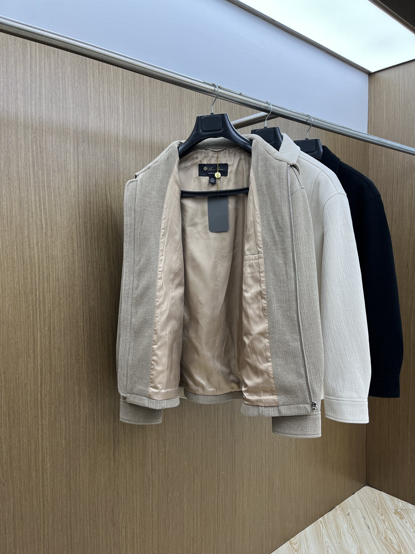 秋冬 lP🆕 🔥🔥ss秋冬新款发布 lP🆕翻领夹克外套，秋季爆款夹薄棉夹克，穿上就是舒适自在又显瘦的存在