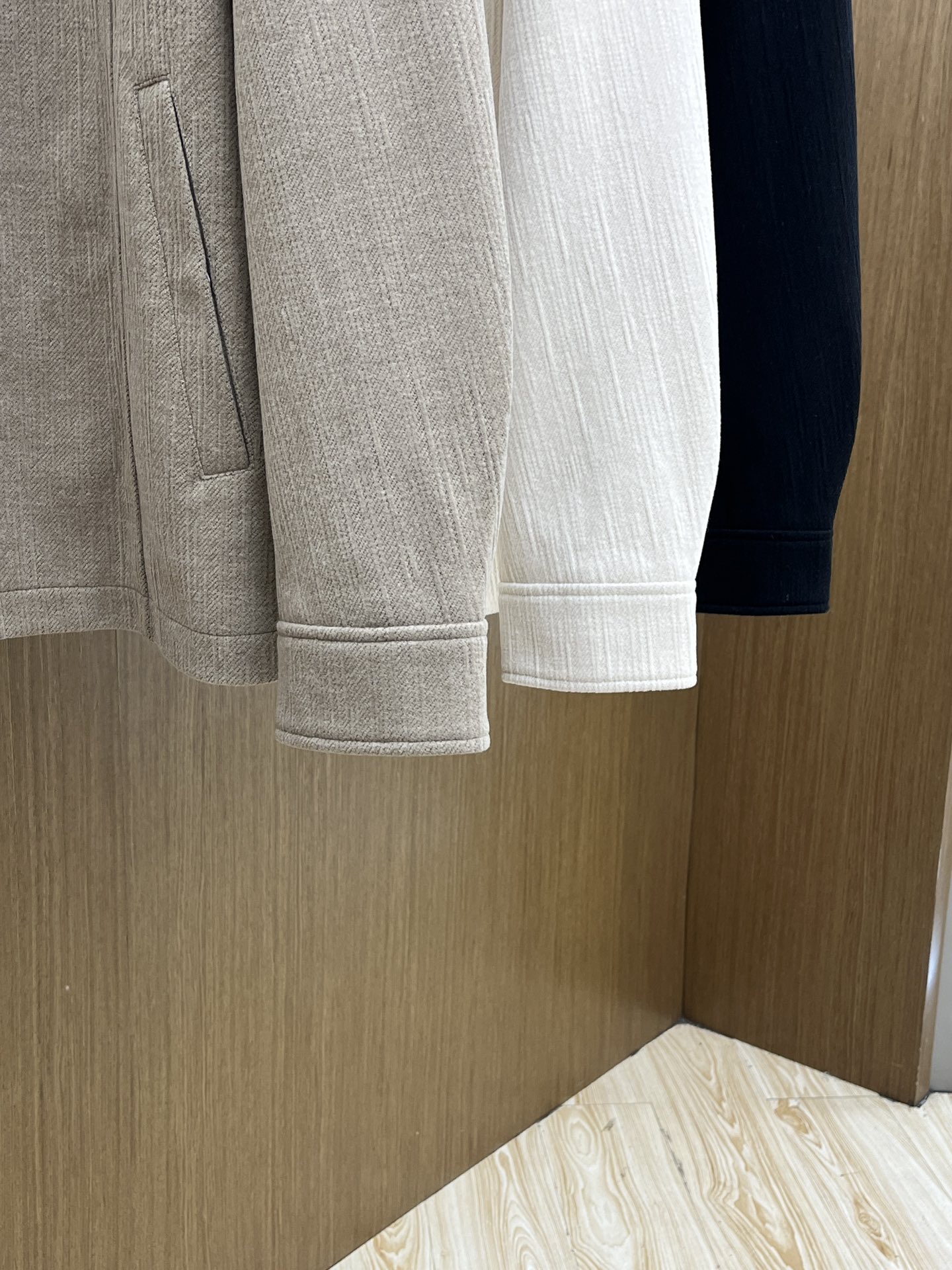 秋冬 lP🆕 🔥🔥ss秋冬新款发布 lP🆕翻领夹克外套，秋季爆款夹薄棉夹克，穿上就是舒适自在又显瘦的存在