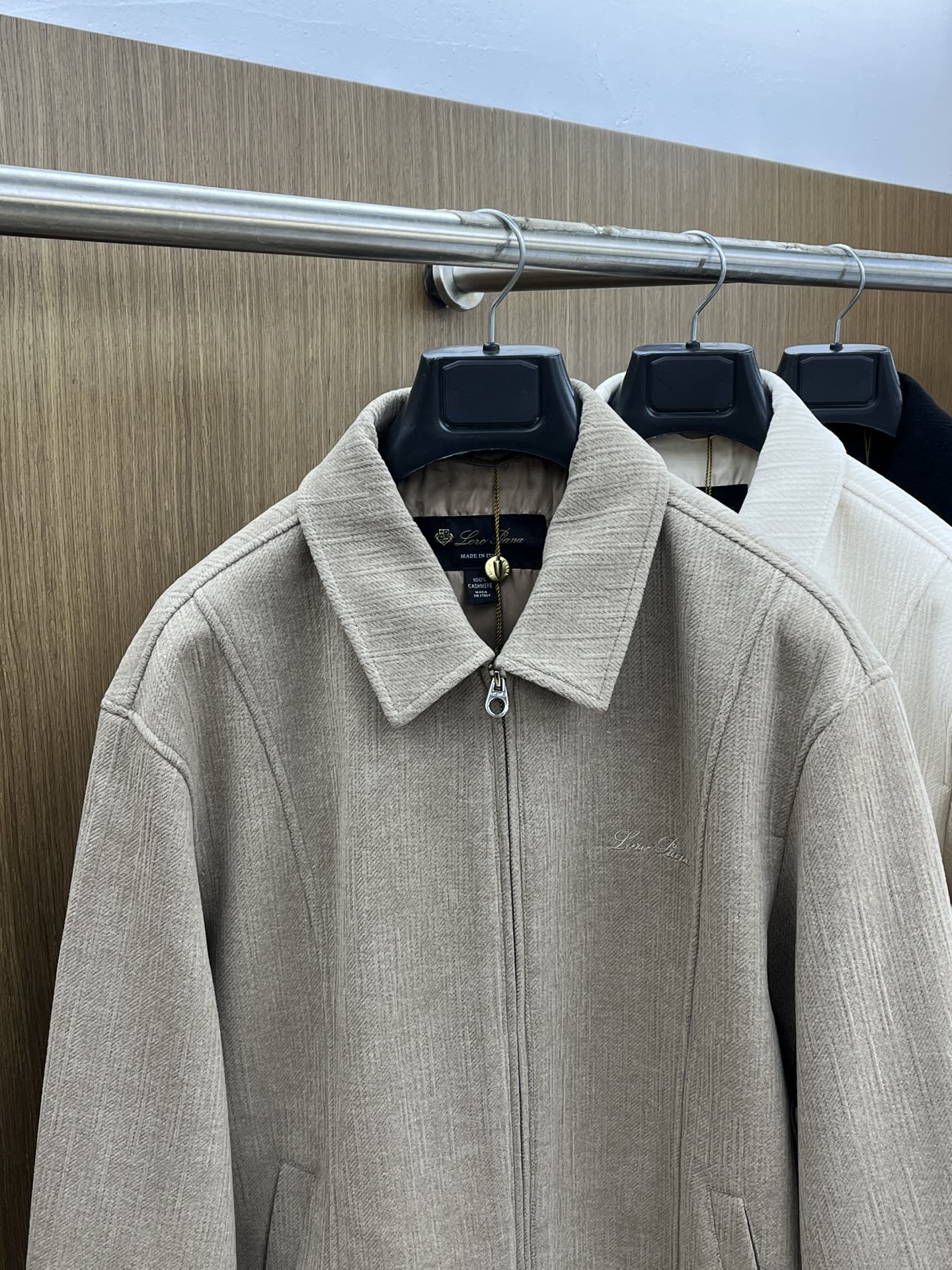 秋冬 lP🆕 🔥🔥ss秋冬新款发布 lP🆕翻领夹克外套，秋季爆款夹薄棉夹克，穿上就是舒适自在又显瘦的存在