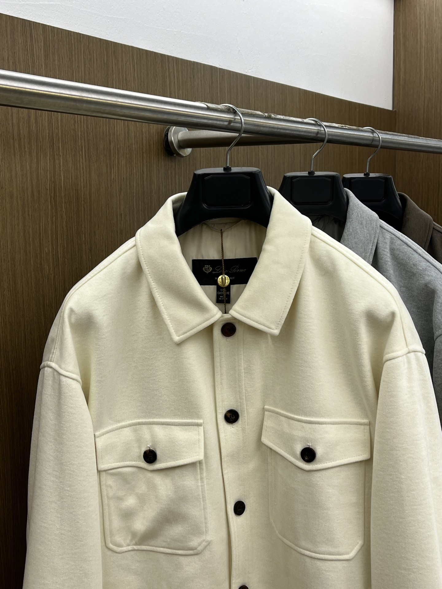 秋冬 lP🆕 🔥秋冬新款男士商务休闲毛呢翻领夹克外套，面料与辅料皆为客供，定织定染而成，触感极为柔软细腻