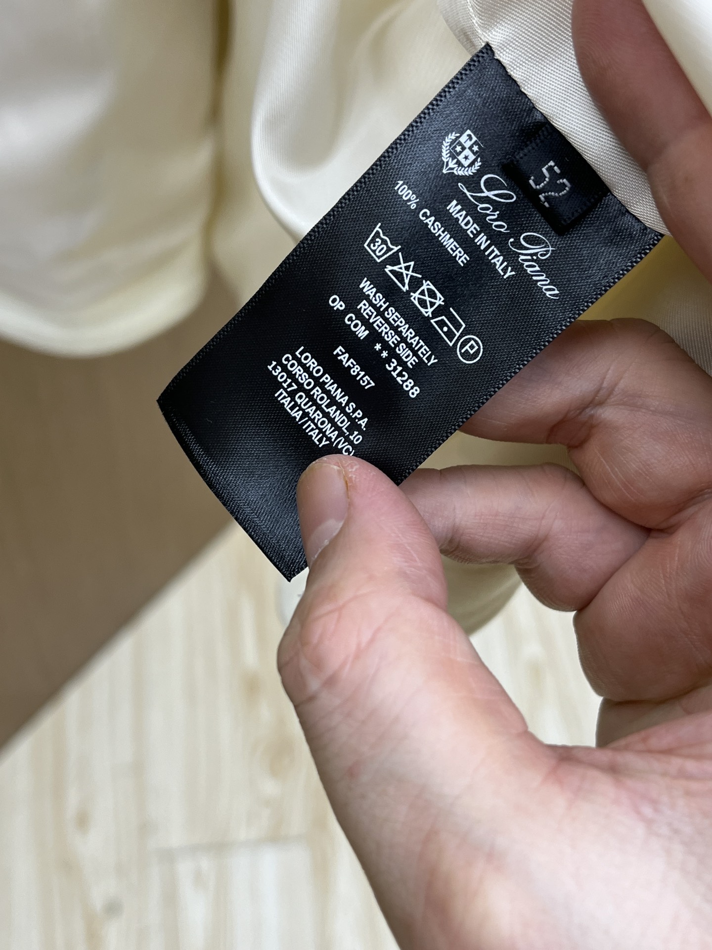 秋冬 lP🆕 🔥秋冬新款男士商务休闲毛呢翻领夹克外套，面料与辅料皆为客供，定织定染而成，触感极为柔软细腻