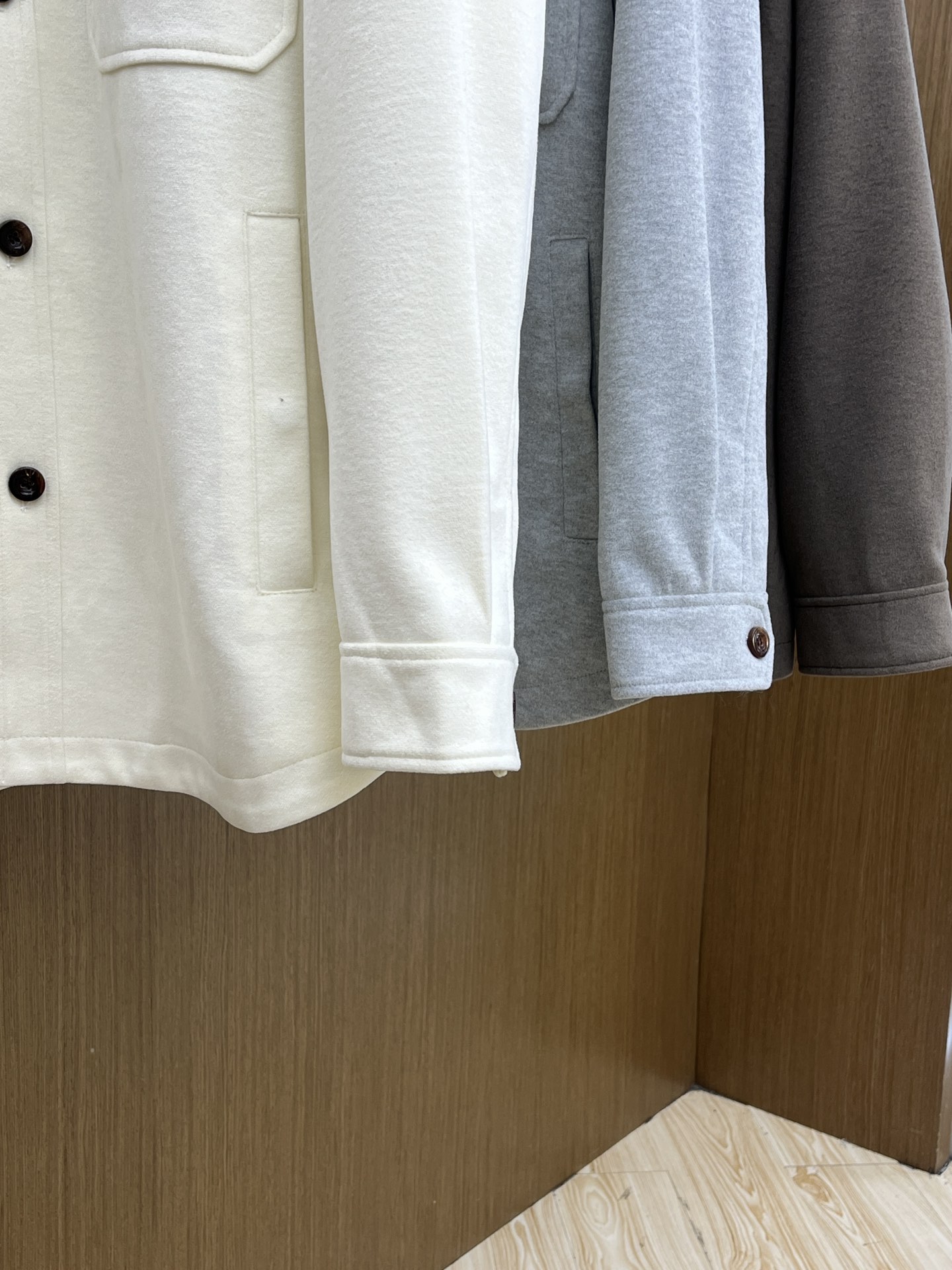 秋冬 lP🆕 🔥秋冬新款男士商务休闲毛呢翻领夹克外套，面料与辅料皆为客供，定织定染而成，触感极为柔软细腻