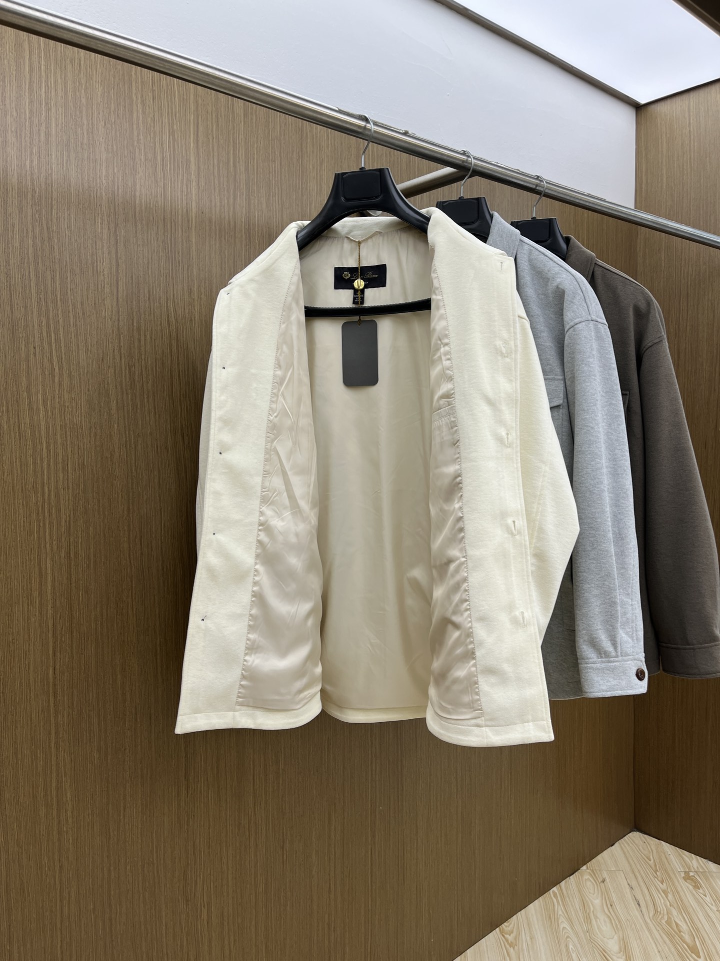 秋冬 lP🆕 🔥秋冬新款男士商务休闲毛呢翻领夹克外套，面料与辅料皆为客供，定织定染而成，触感极为柔软细腻