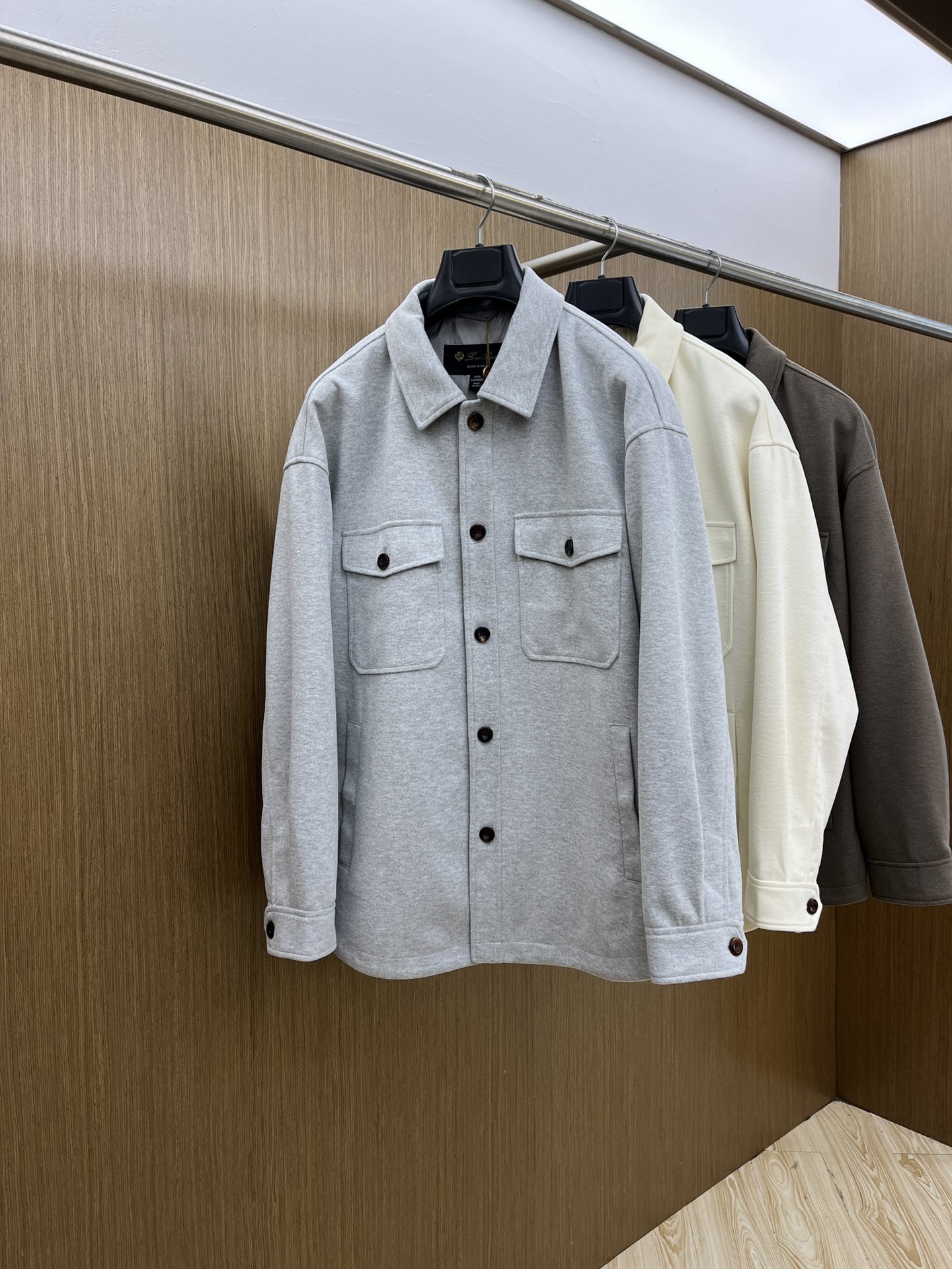 秋冬 lP🆕 🔥秋冬新款男士商务休闲毛呢翻领夹克外套，面料与辅料皆为客供，定织定染而成，触感极为柔软细腻