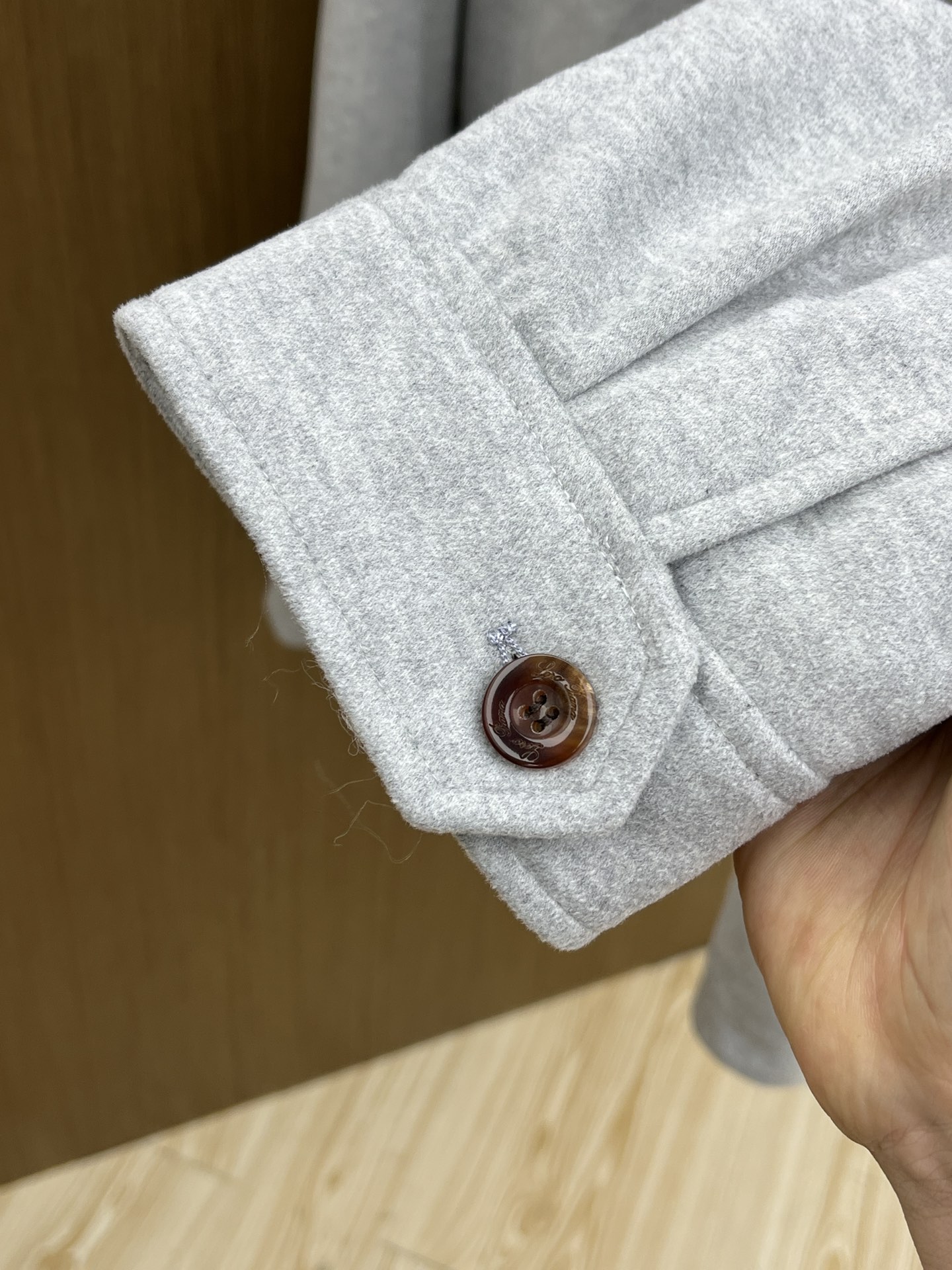 秋冬 lP🆕 🔥秋冬新款男士商务休闲毛呢翻领夹克外套，面料与辅料皆为客供，定织定染而成，触感极为柔软细腻