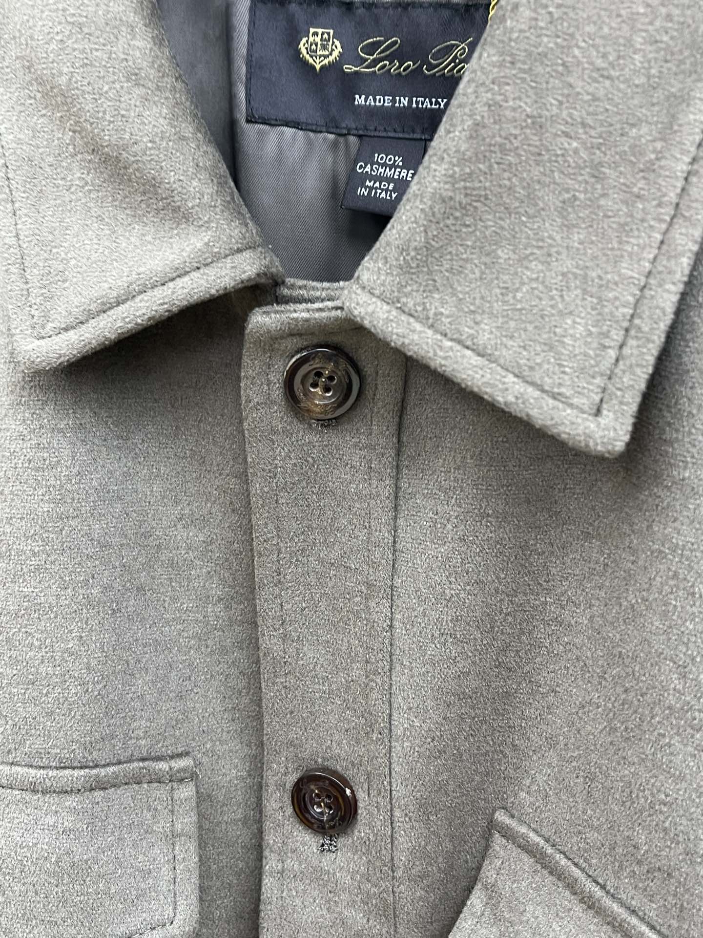 秋冬 lP🆕 🔥秋冬新款男士商务休闲毛呢翻领夹克外套，面料与辅料皆为客供，定织定染而成，触感极为柔软细腻