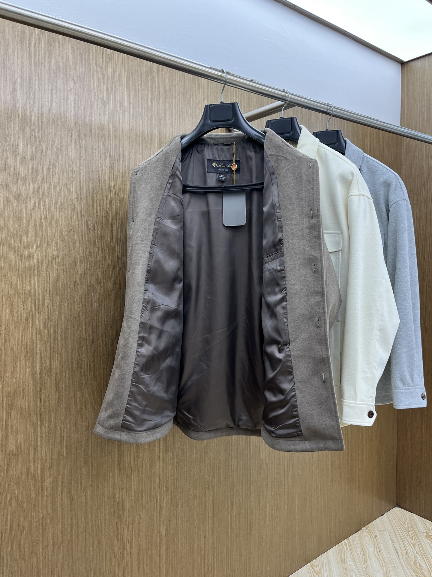 秋冬 lP🆕 🔥秋冬新款男士商务休闲毛呢翻领夹克外套，面料与辅料皆为客供，定织定染而成，触感极为柔软细腻