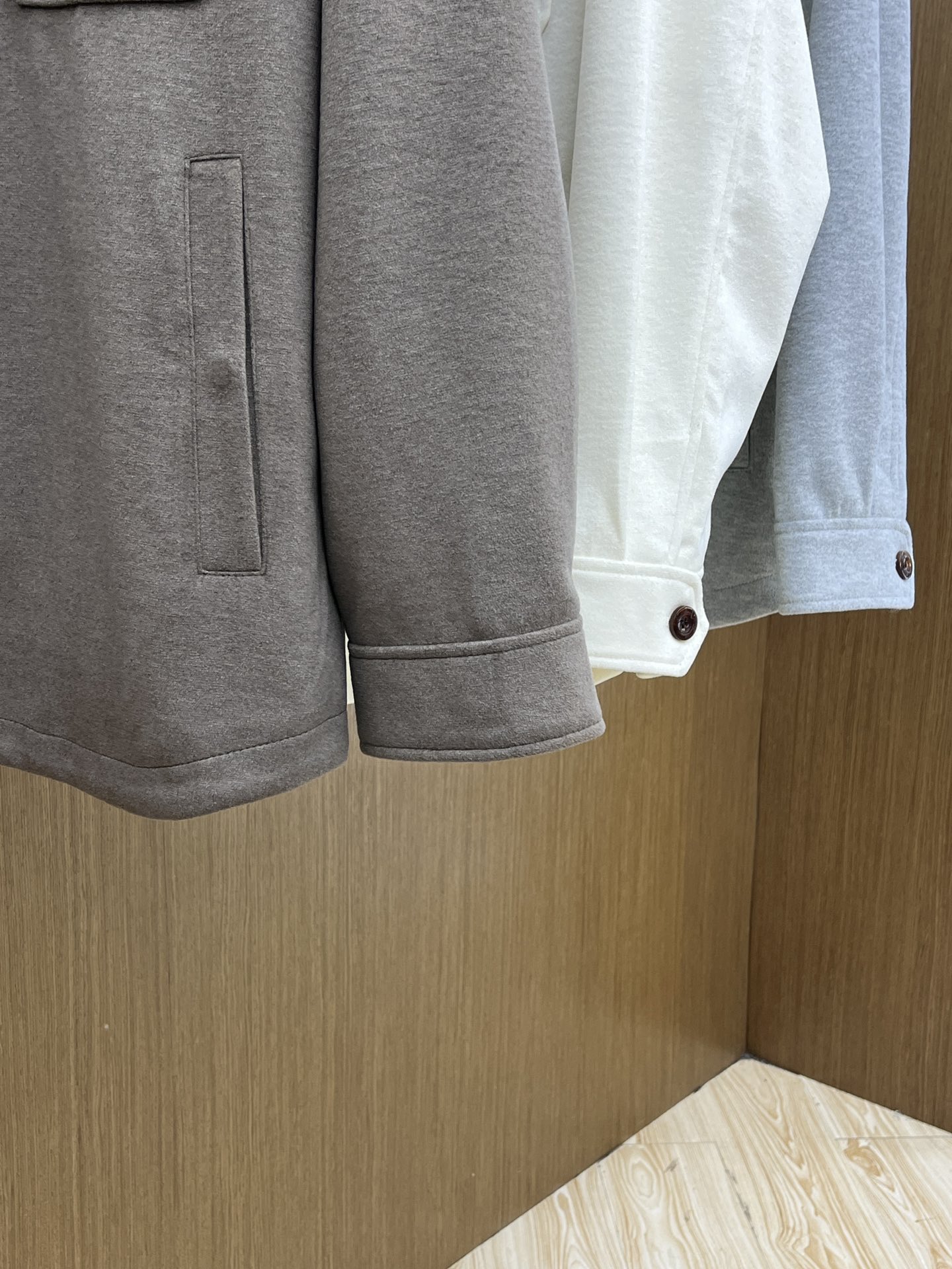 秋冬 lP🆕 🔥秋冬新款男士商务休闲毛呢翻领夹克外套，面料与辅料皆为客供，定织定染而成，触感极为柔软细腻