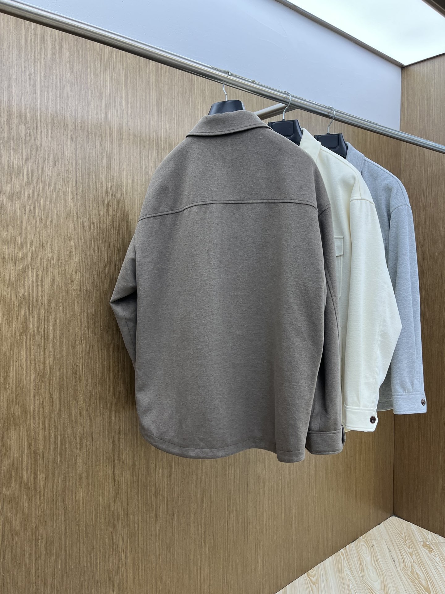 秋冬 lP🆕 🔥秋冬新款男士商务休闲毛呢翻领夹克外套，面料与辅料皆为客供，定织定染而成，触感极为柔软细腻