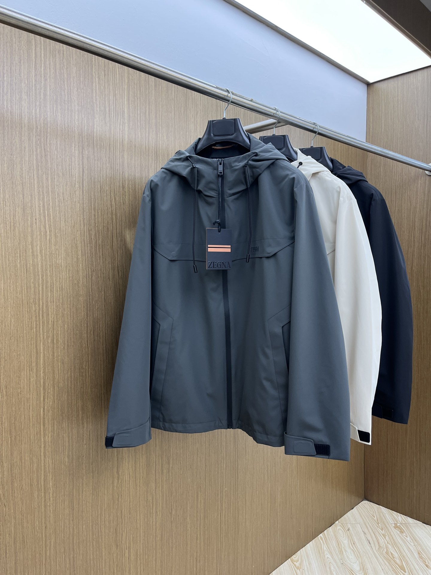 秋冬 ZZ 🔥🔥早秋最新款时尚设计师款夹克外套.处处细节显工艺足够的高级 结构性剪裁的设计改变来展现男士