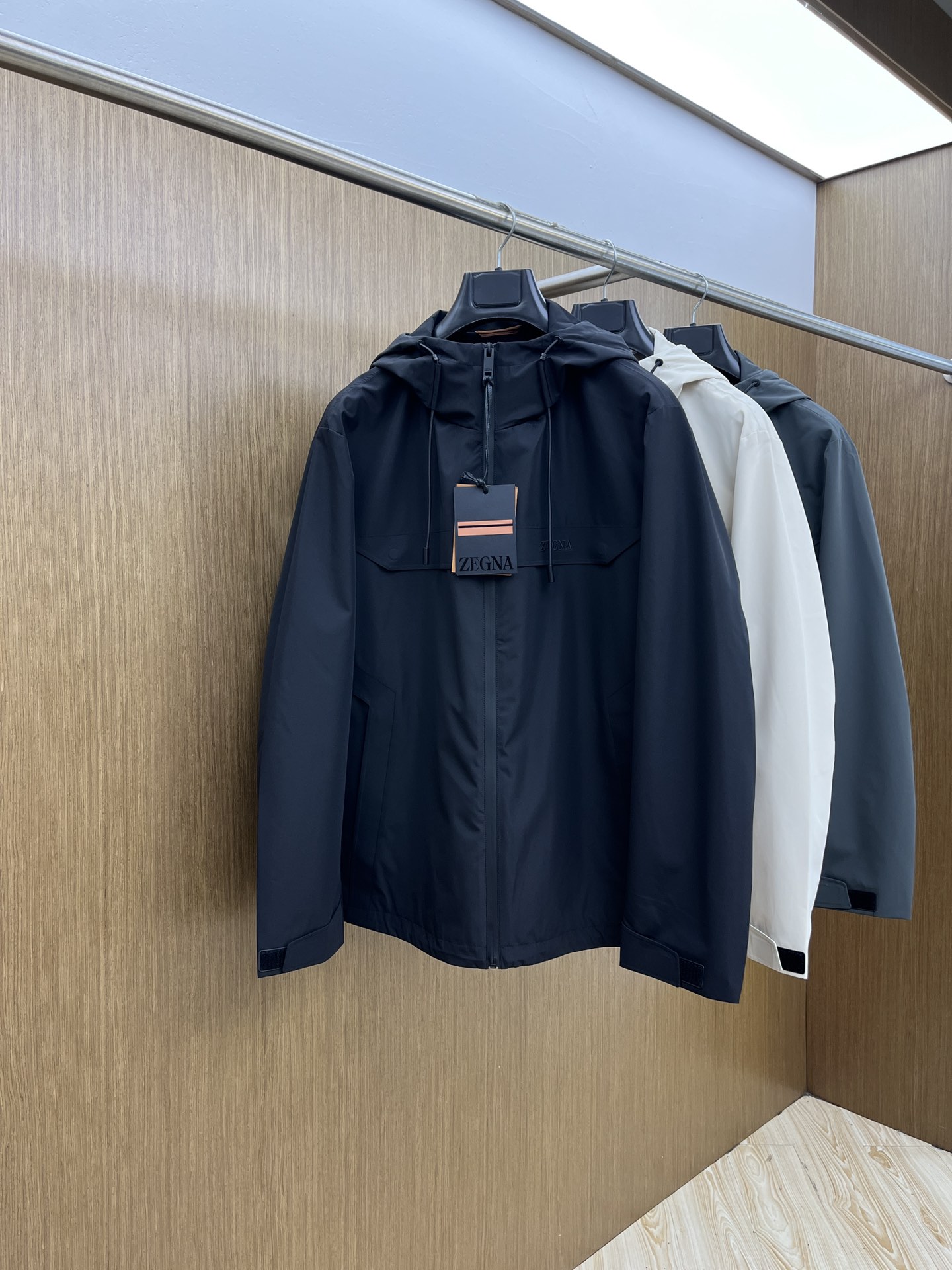 NO:522582,Autumn and Winter ZZ Early Autumn latest fashion designer jacket jacket. Details show the design changes of high-end structural tailoring to show the diverse image changes of men, slim and neat, tailoring, meet the popular multi-layered outfits nowadays, versatile styles of life, complete three-standard fsh quality shipment, code number M-3XL,, jackets & coats, jackets & coats, alexander wang19860909秋冬 ZZ 早秋最新款时尚设计师款夹克外套.处处细节显工艺足够的高级结构性剪裁的设计改变来展现男士多样的形象变化,修身利落、剪裁合体,满足时下正流行的多层次穿搭,生活百搭款式 三标齐全 fsh精品出货 码数M-3XL,,jackets & coats,jackets & coats,alexander wang,Men's clothing