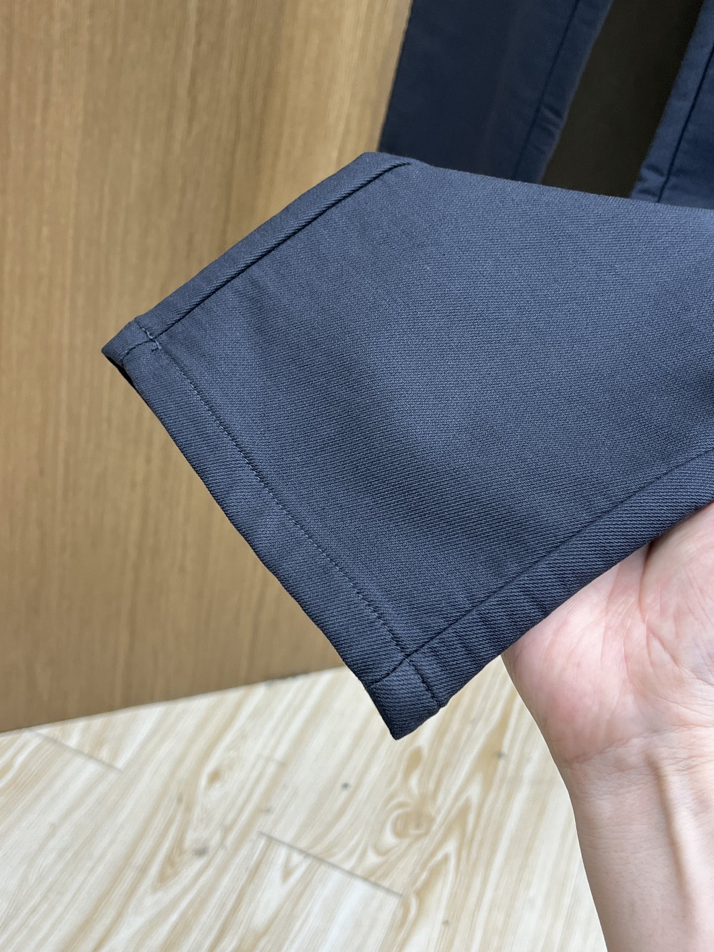 秋冬 PD 🔥🔥ss秋冬新品，官网同步有售，男士高端商务休闲西裤，高端进口面料，带弹力，后面采用硅胶字母