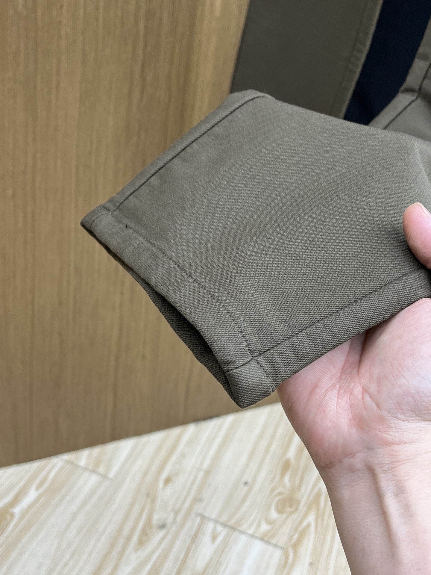 秋冬 PD 🔥🔥ss秋冬新品，官网同步有售，男士高端商务休闲西裤，高端进口面料，带弹力，后面采用硅胶字母