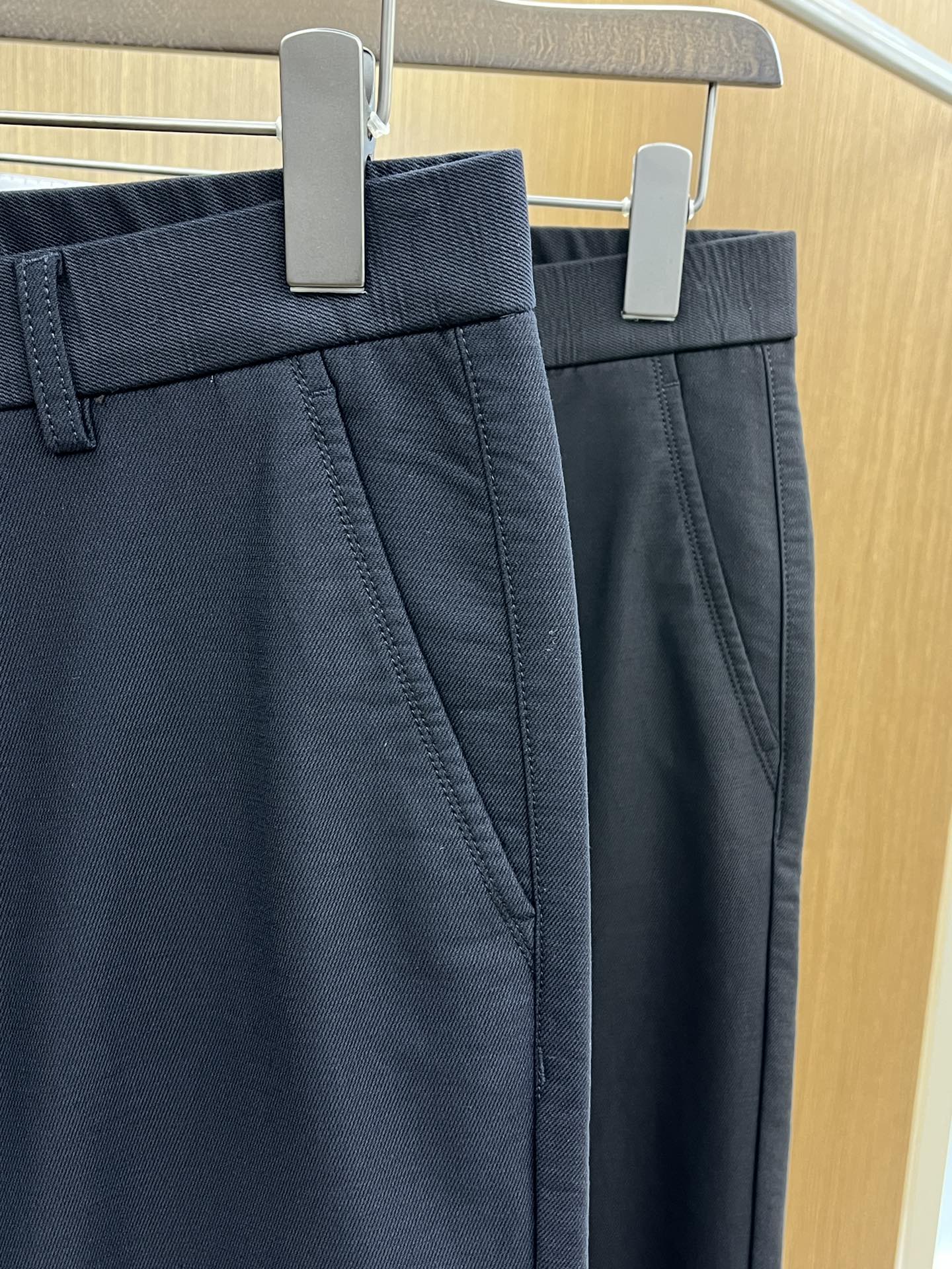 秋冬 PD 🔥🔥ss秋冬新品，官网同步有售，男士高端商务休闲西裤，高端进口面料，带弹力，后面采用硅胶字母