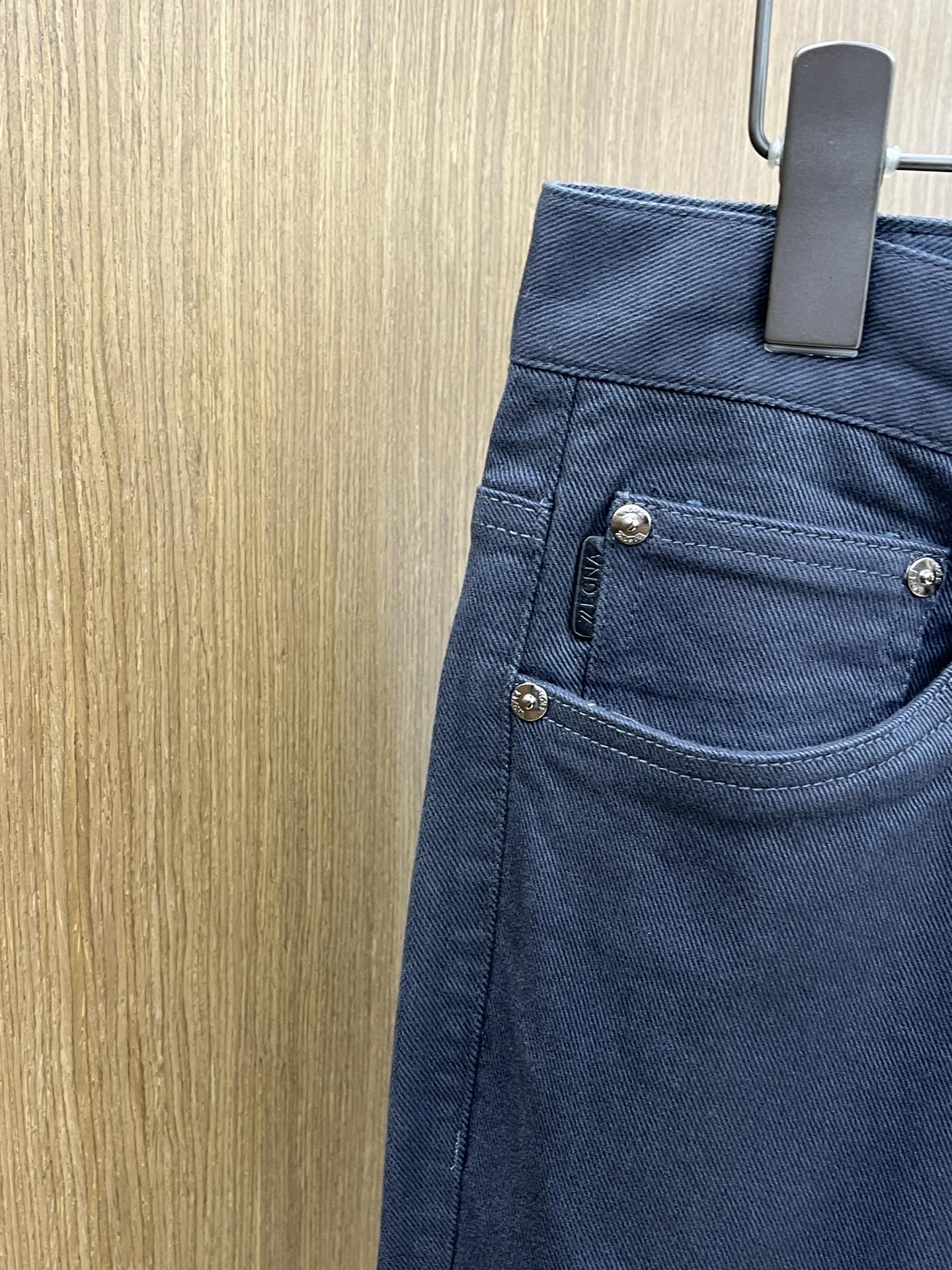 秋冬 ZZ 🔥🔥ss秋冬新品，官网同步有售，男士高端商务休闲西裤，高端进口面料，带弹力，后面采用硅胶字母