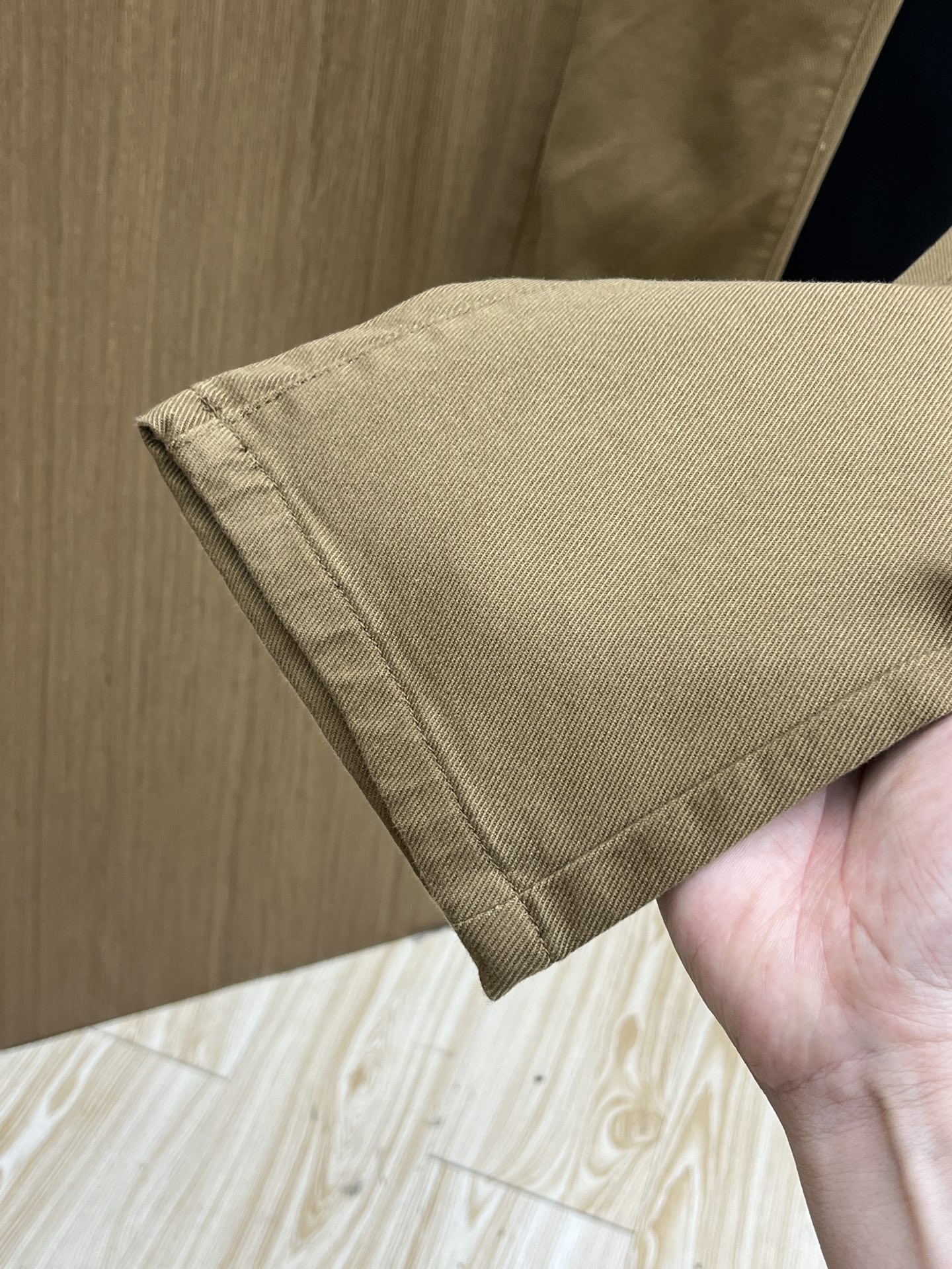 秋冬 ZZ 🔥🔥ss秋冬新品，官网同步有售，男士高端商务休闲西裤，高端进口面料，带弹力，后面采用硅胶字母