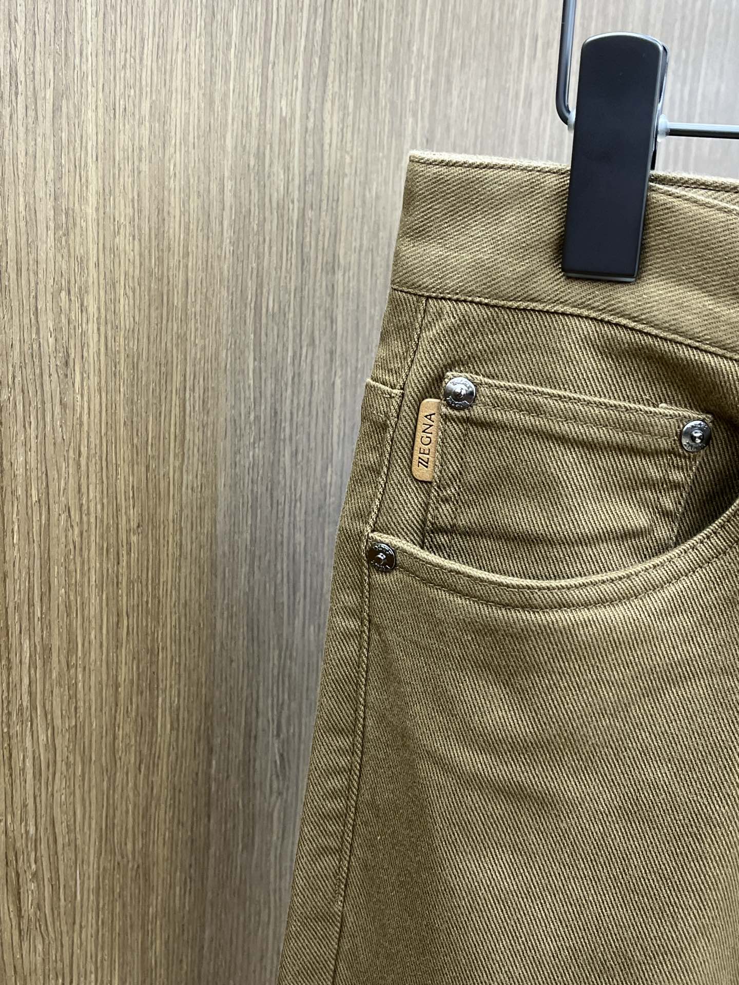 秋冬 ZZ 🔥🔥ss秋冬新品，官网同步有售，男士高端商务休闲西裤，高端进口面料，带弹力，后面采用硅胶字母
