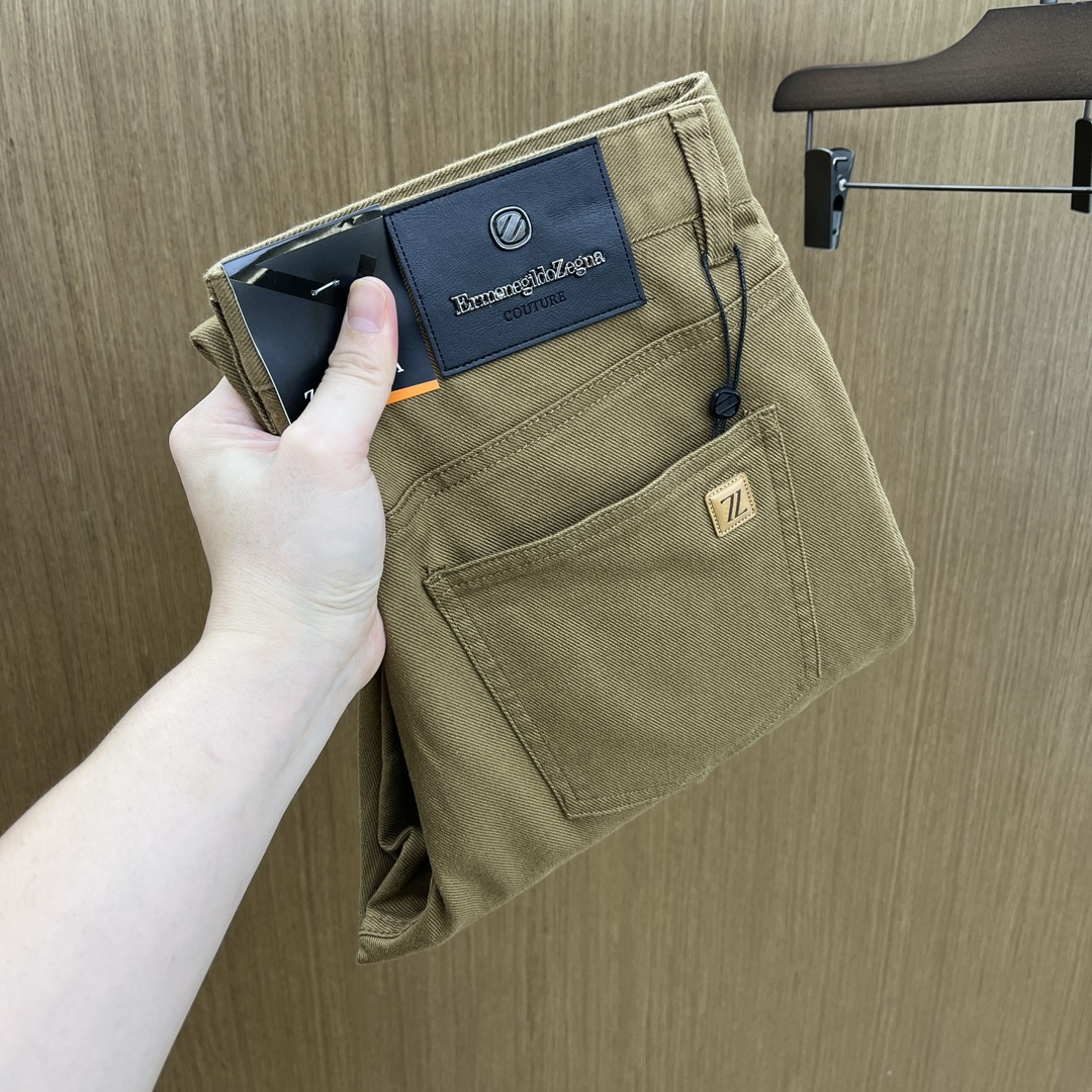 秋冬 ZZ 🔥🔥ss秋冬新品，官网同步有售，男士高端商务休闲西裤，高端进口面料，带弹力，后面采用硅胶字母