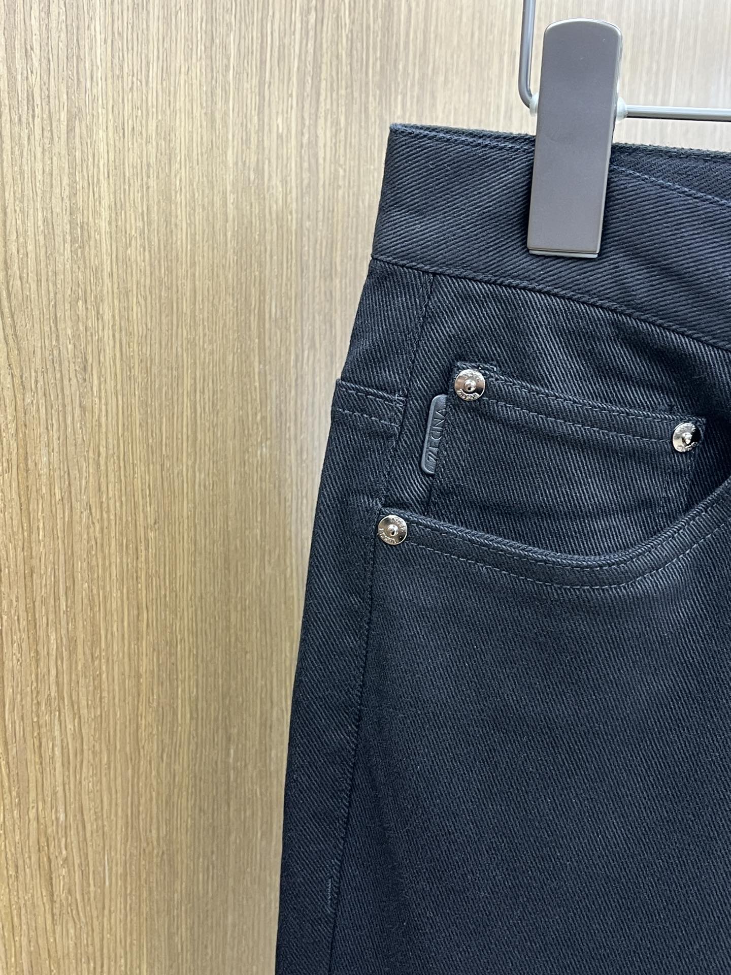 秋冬 ZZ 🔥🔥ss秋冬新品，官网同步有售，男士高端商务休闲西裤，高端进口面料，带弹力，后面采用硅胶字母