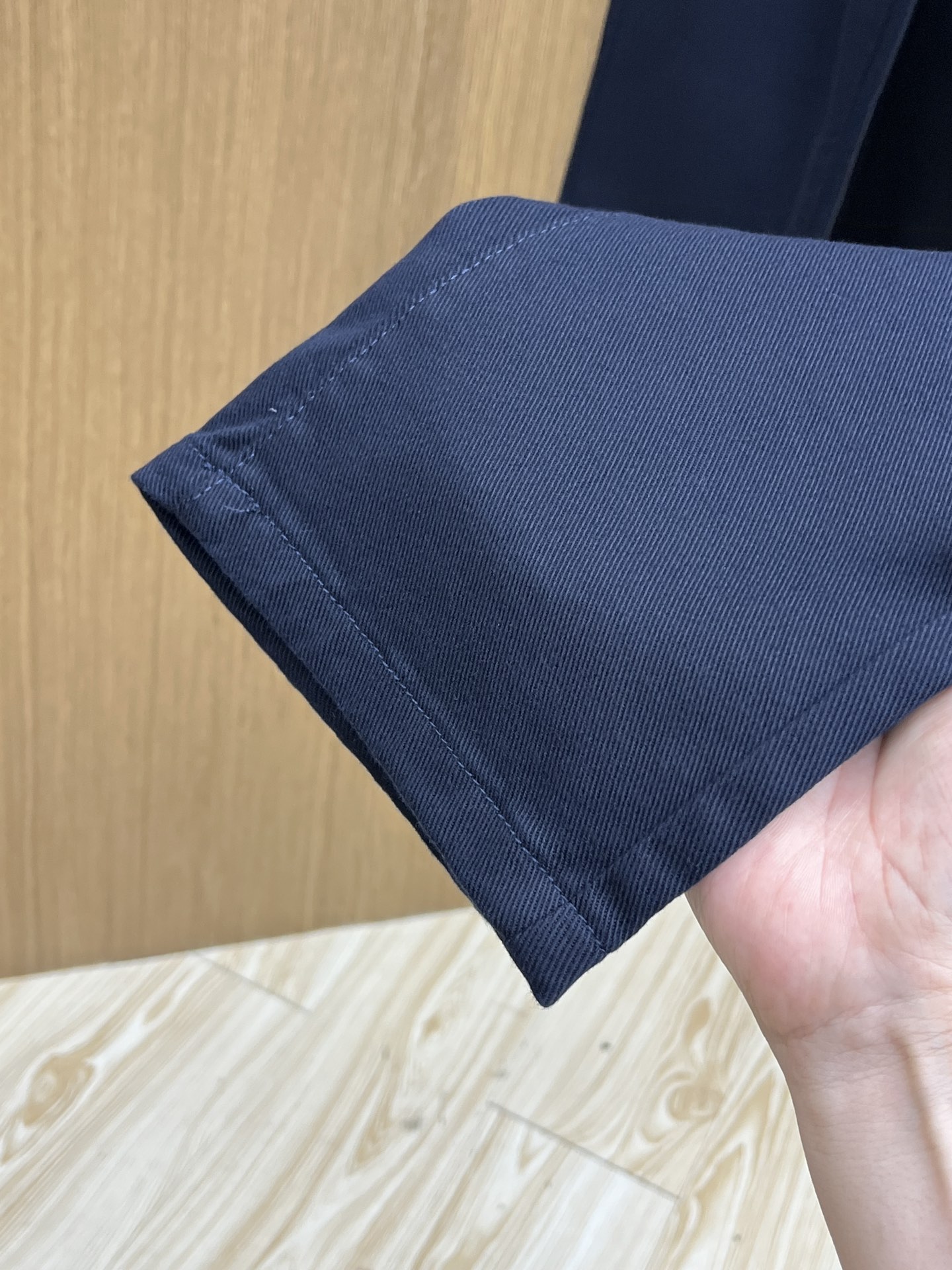 秋冬 ZZ 🔥🔥ss秋冬新品，官网同步有售，男士高端商务休闲西裤，高端进口面料，带弹力，后面采用硅胶字母