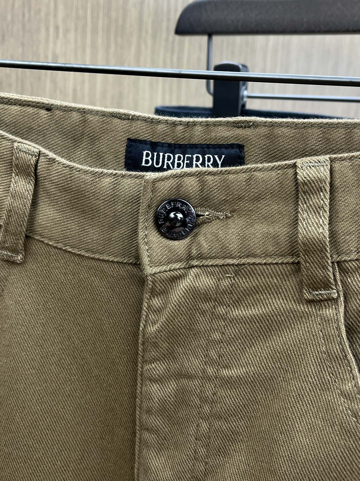 秋冬 BBR 🔥🔥ss秋冬新品，官网同步有售，男士高端商务休闲西裤，高端进口面料，带弹力，后面采用硅胶字