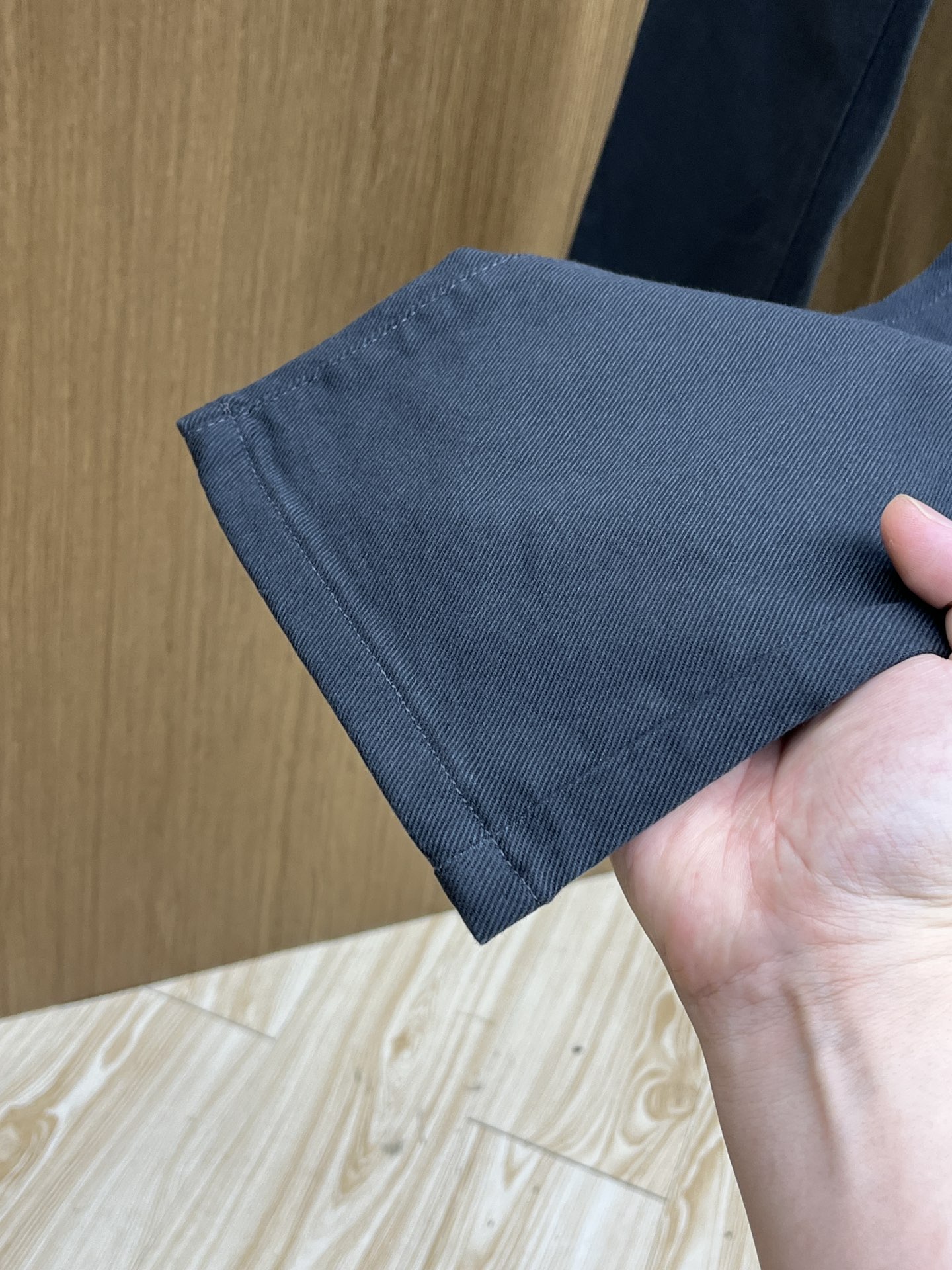 秋冬 BBR 🔥🔥ss秋冬新品，官网同步有售，男士高端商务休闲西裤，高端进口面料，带弹力，后面采用硅胶字