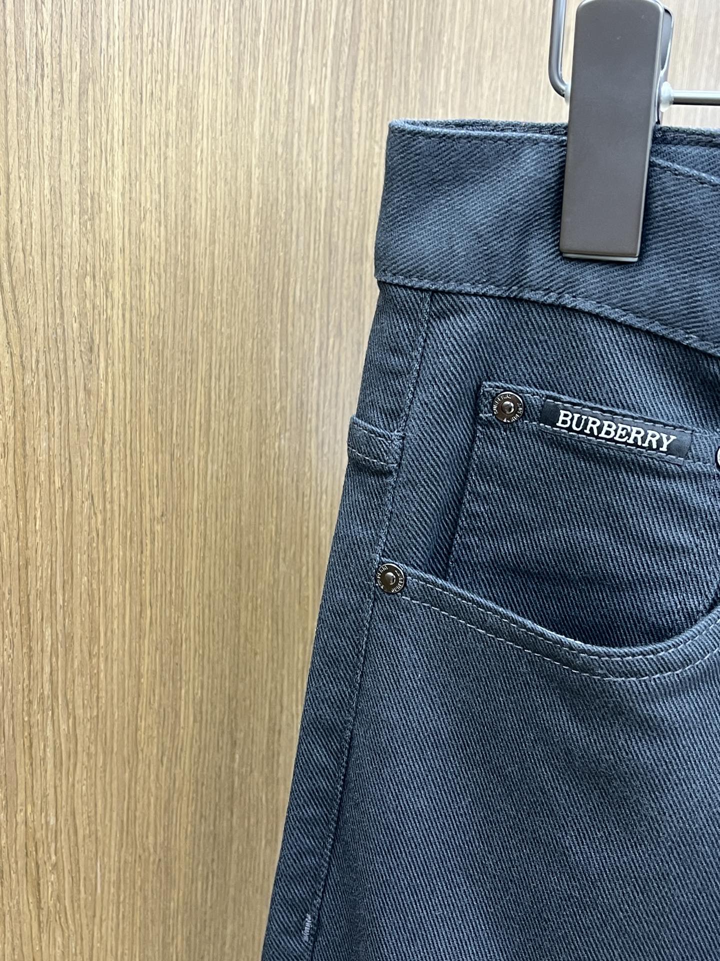 秋冬 BBR 🔥🔥ss秋冬新品，官网同步有售，男士高端商务休闲西裤，高端进口面料，带弹力，后面采用硅胶字